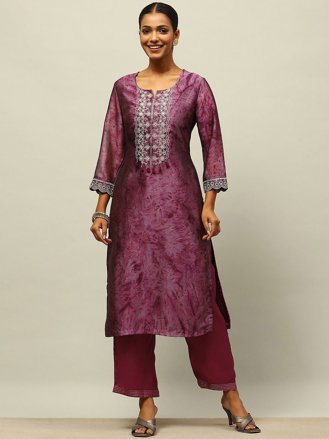 

Rangriti Floral Printed Sequinned Straight Kurta With Palazzo, Purple