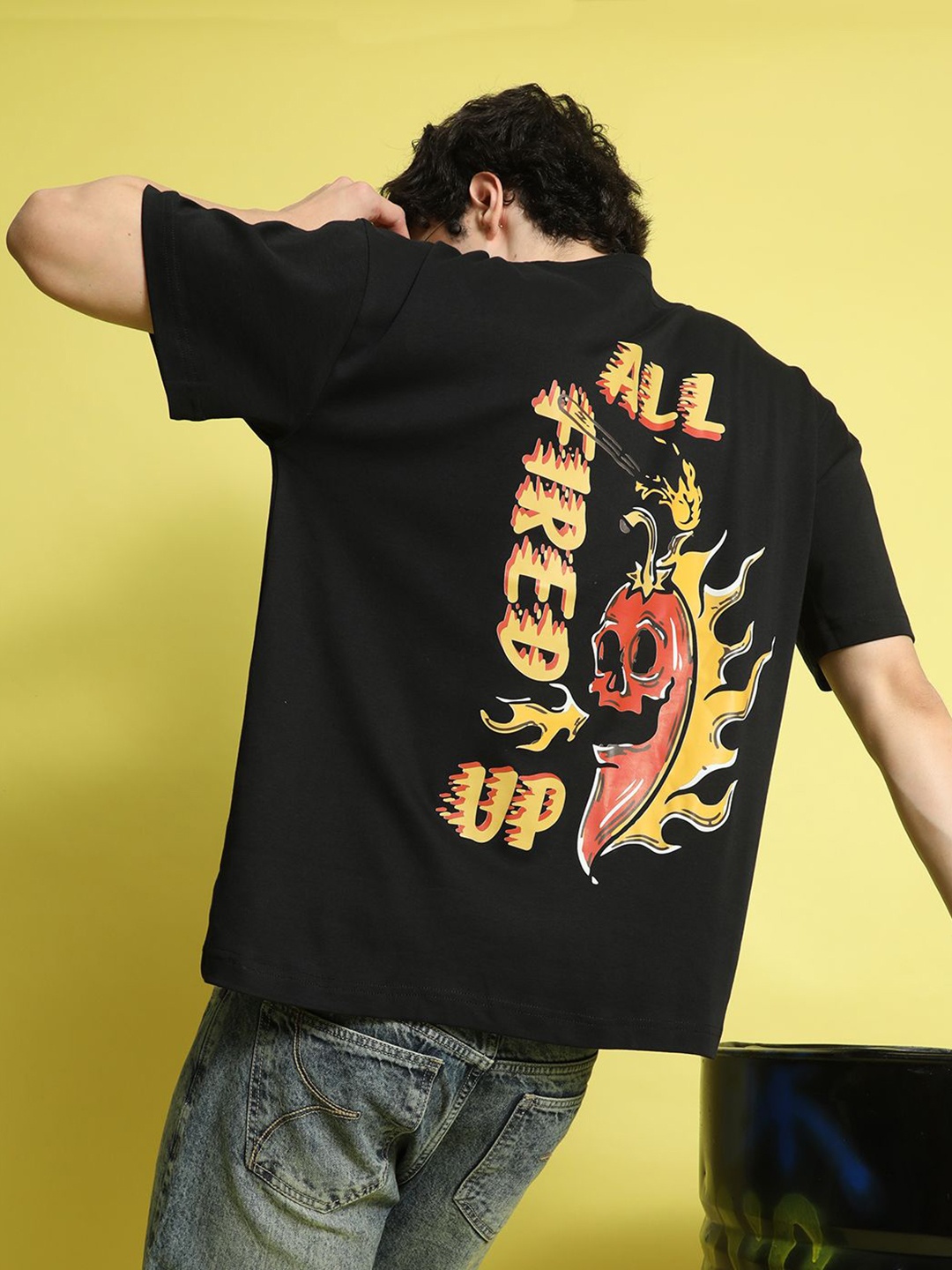 

Bene Kleed Men Printed Extended Sleeves Applique T-shirt, Black