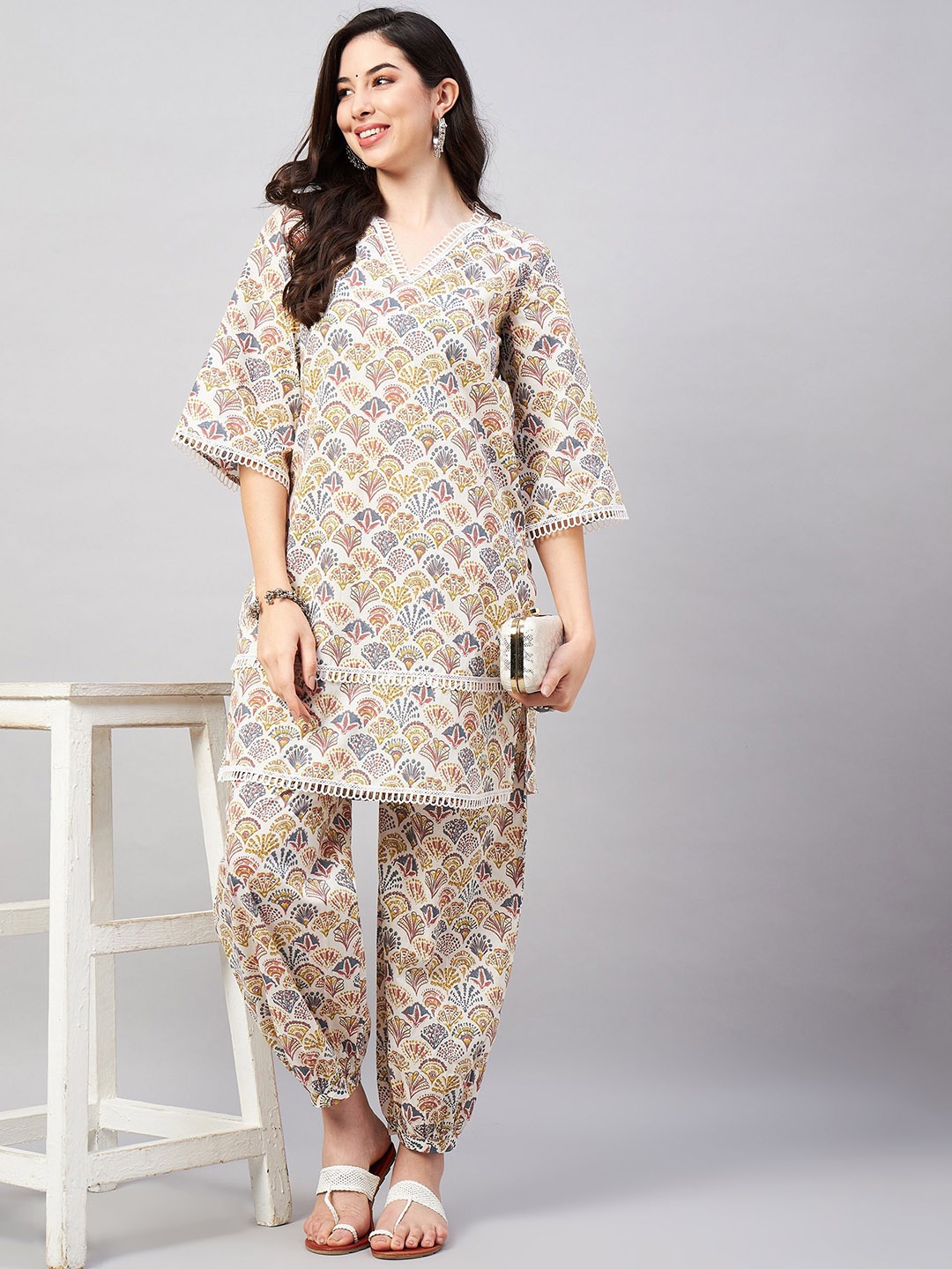 

WineRed Floral Printed V-Neck Three-Quarter Sleeves Pure Cotton Top With Trouser, White