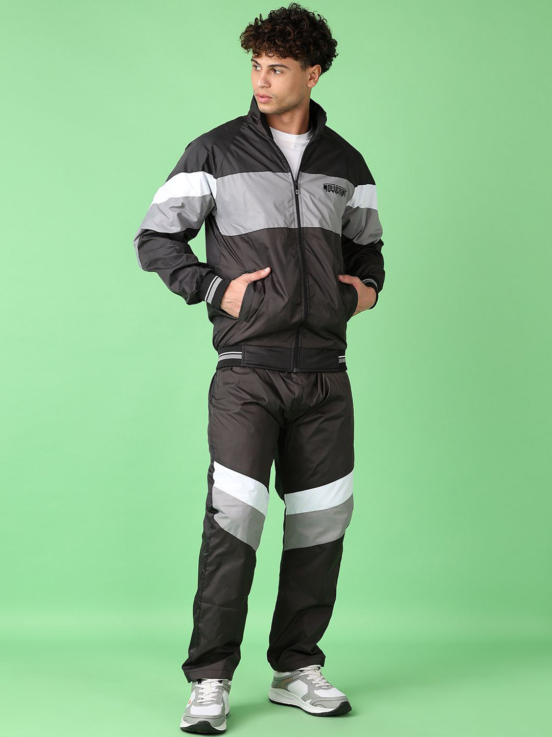 

V-Mart Men Cotton Colourblocked Mid-Rise Tracksuits, Black