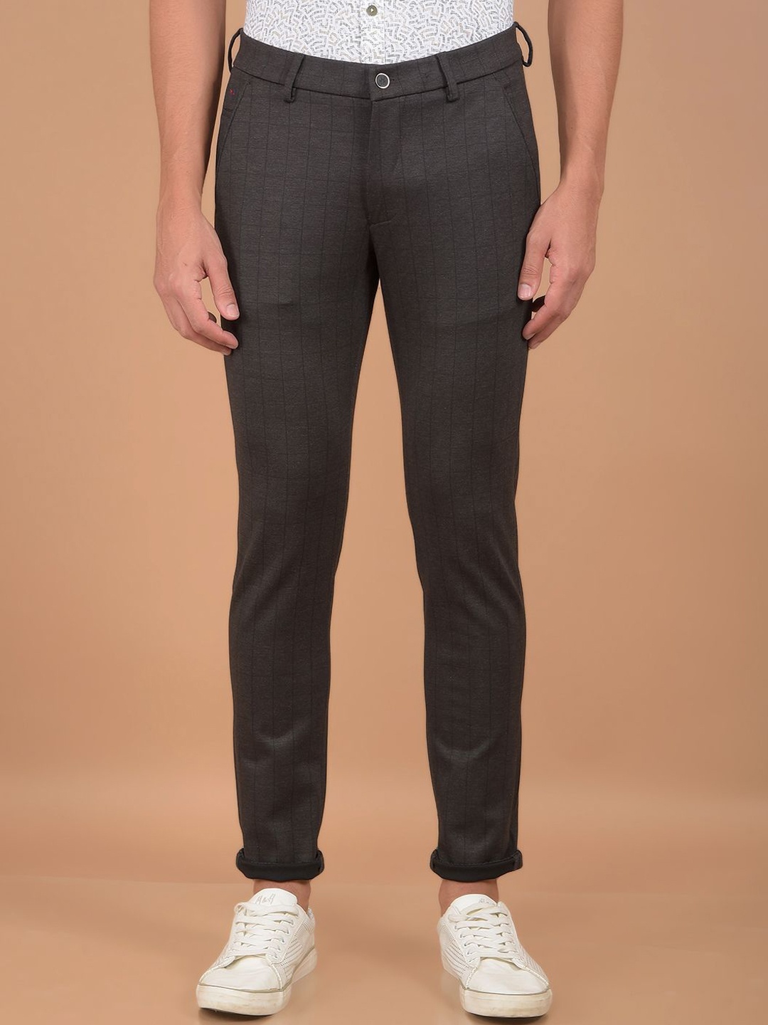 

Crimsoune Club Men Mid-Rise Checked Slim Fit Chinos Trousers, Brown