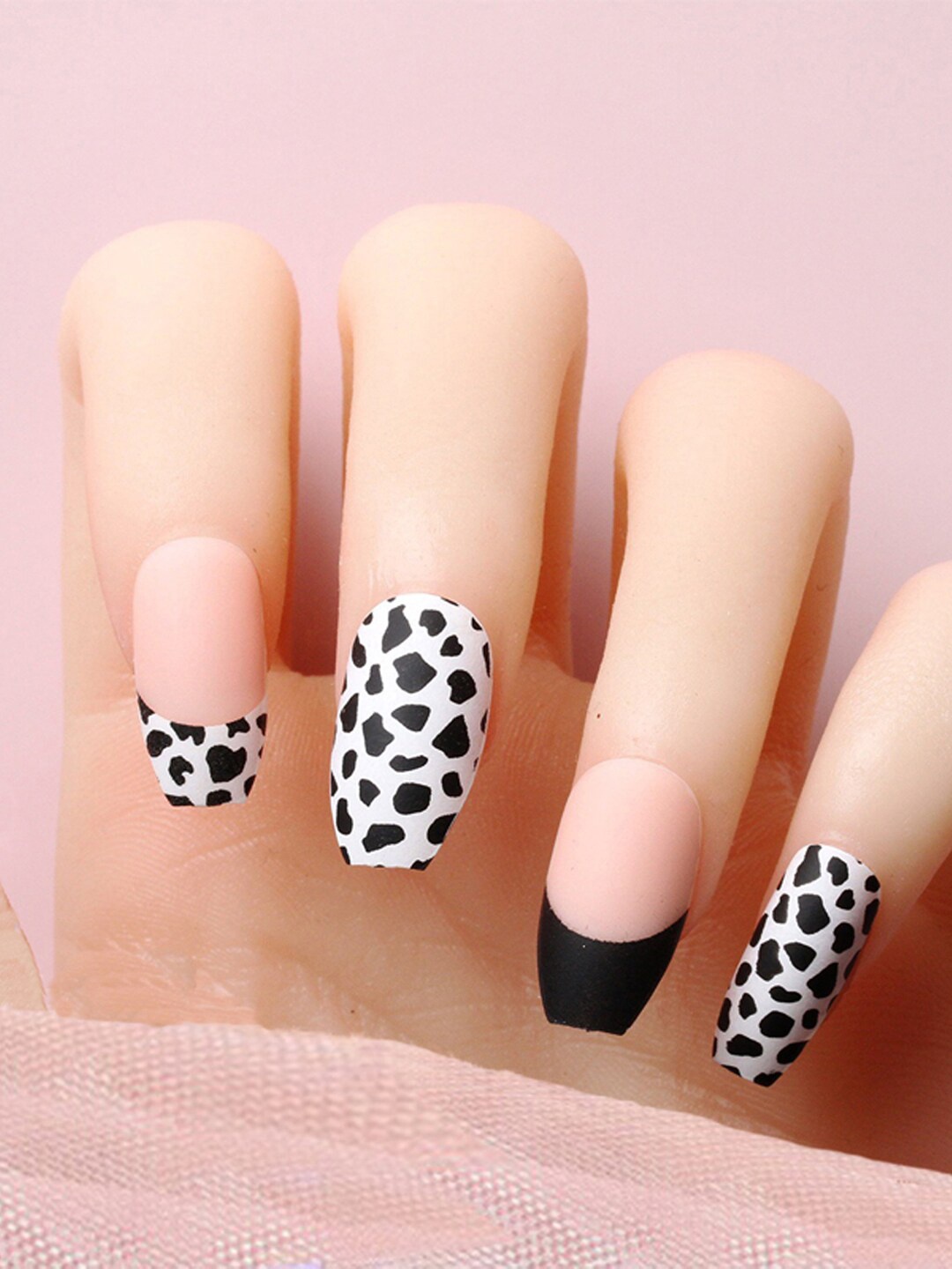 

Secret Lives 24-Pcs Matte Finish & Zebra Design Fake Nails, Pink