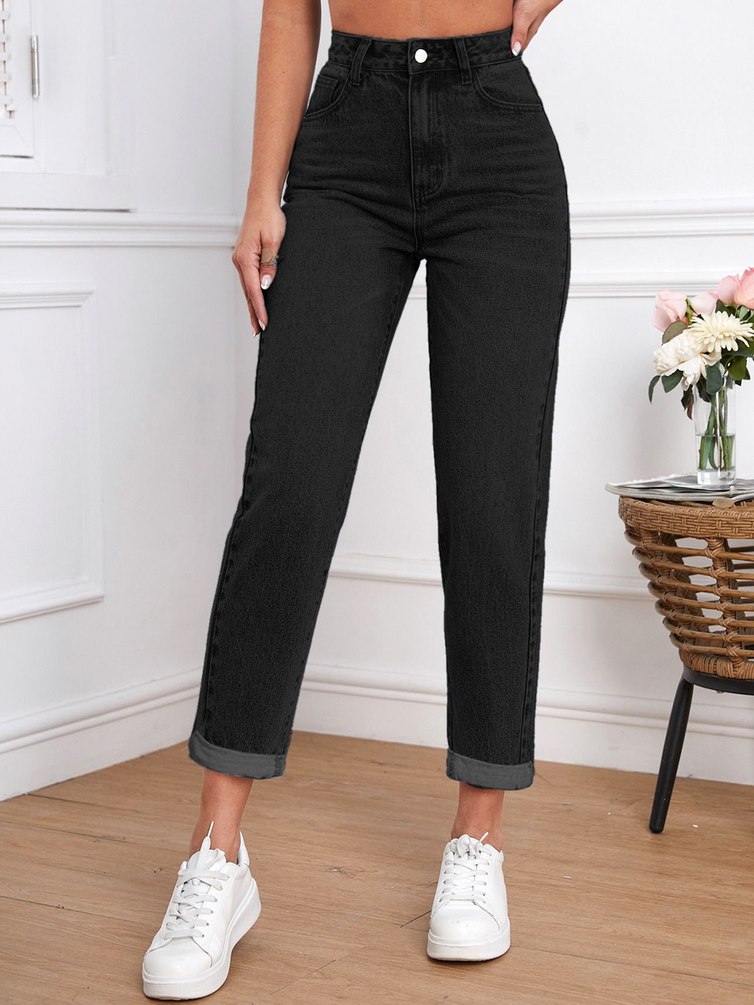 

AAHWAN Women Cotton High-Rise Mildly Distressed Jeans, Black