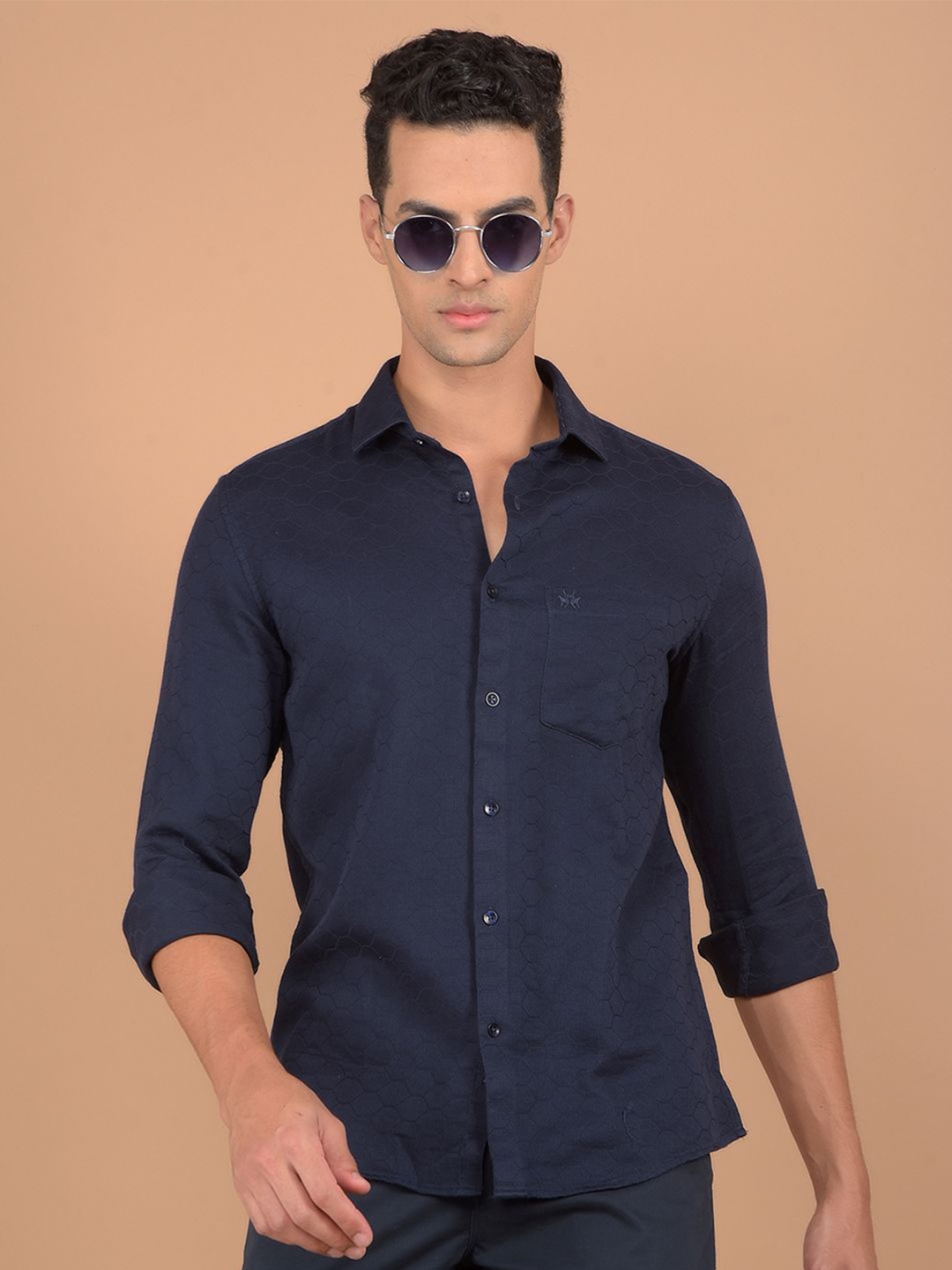 

Crimsoune Club Men Spread Collar Geometric Printed Cotton Slim Fit Casual Shirt, Navy blue