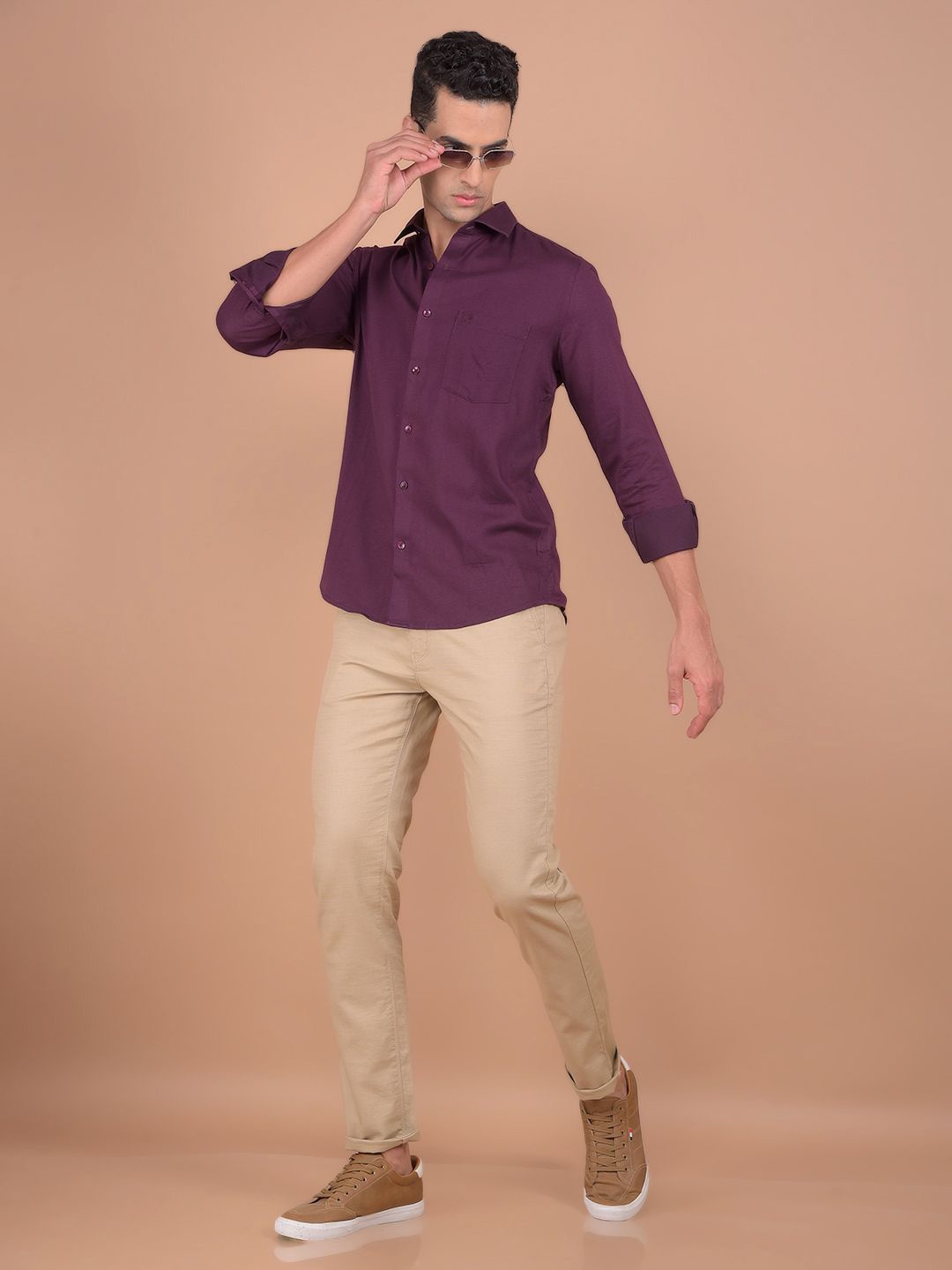 

Crimsoune Club Men Spread Collar Solid Cotton Slim Fit Casual Shirt, Burgundy