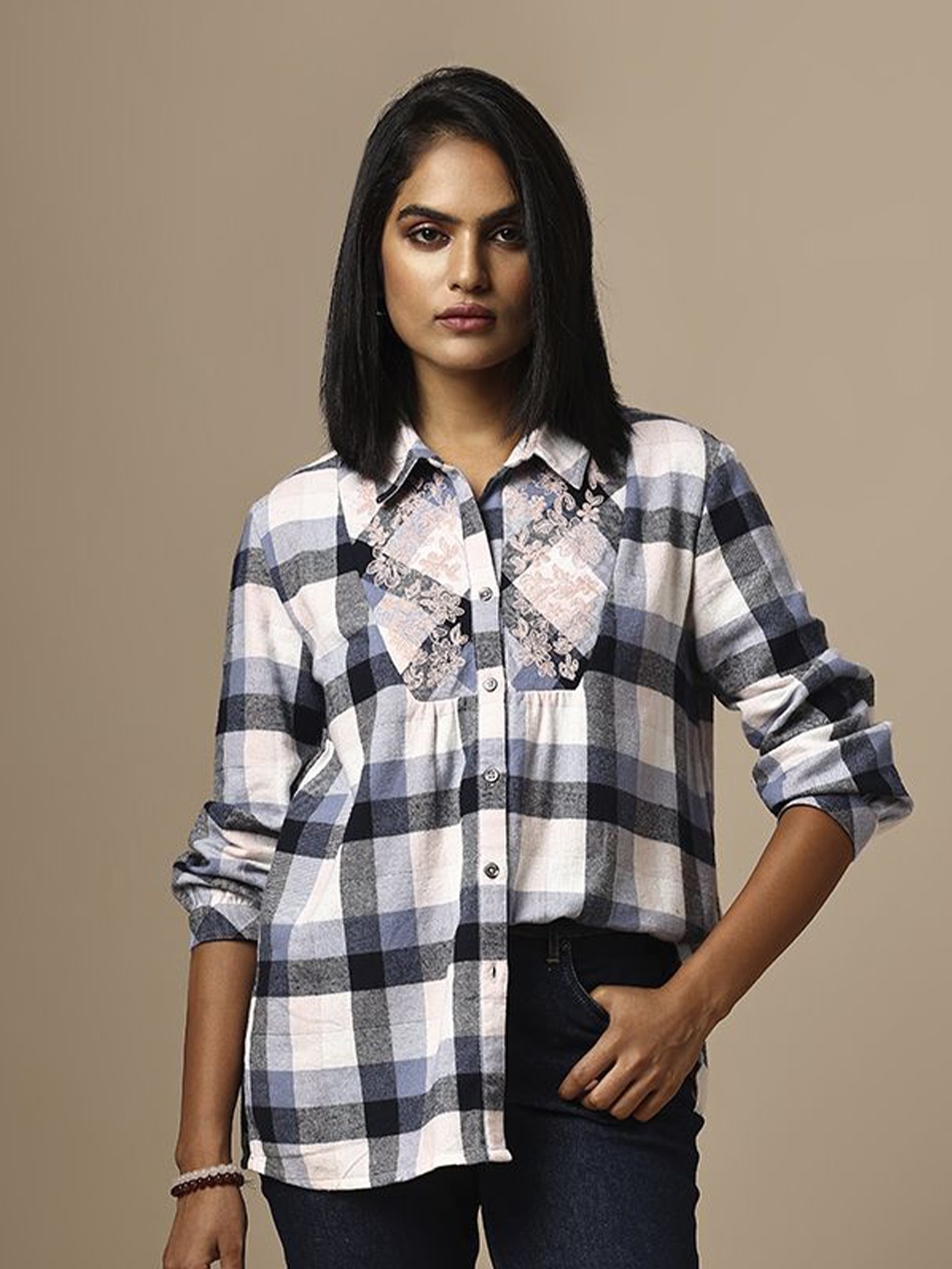 

Chemistry Women Spread Collar Checked Cotton Casual Shirt, Blue