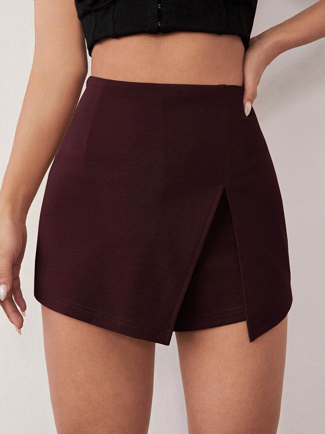 

Stylecast X Slyck Solid Pattern High-Rise Regular Fit Shorts, Burgundy