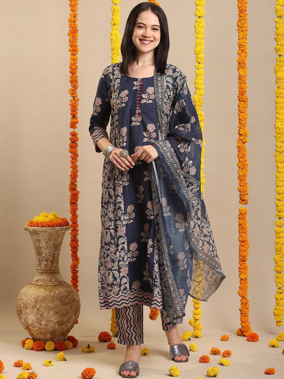 

GoSriKi Ethnic Motifs Printed Gotta Patti Straight Kurta With Trousers & Dupatta, Navy blue