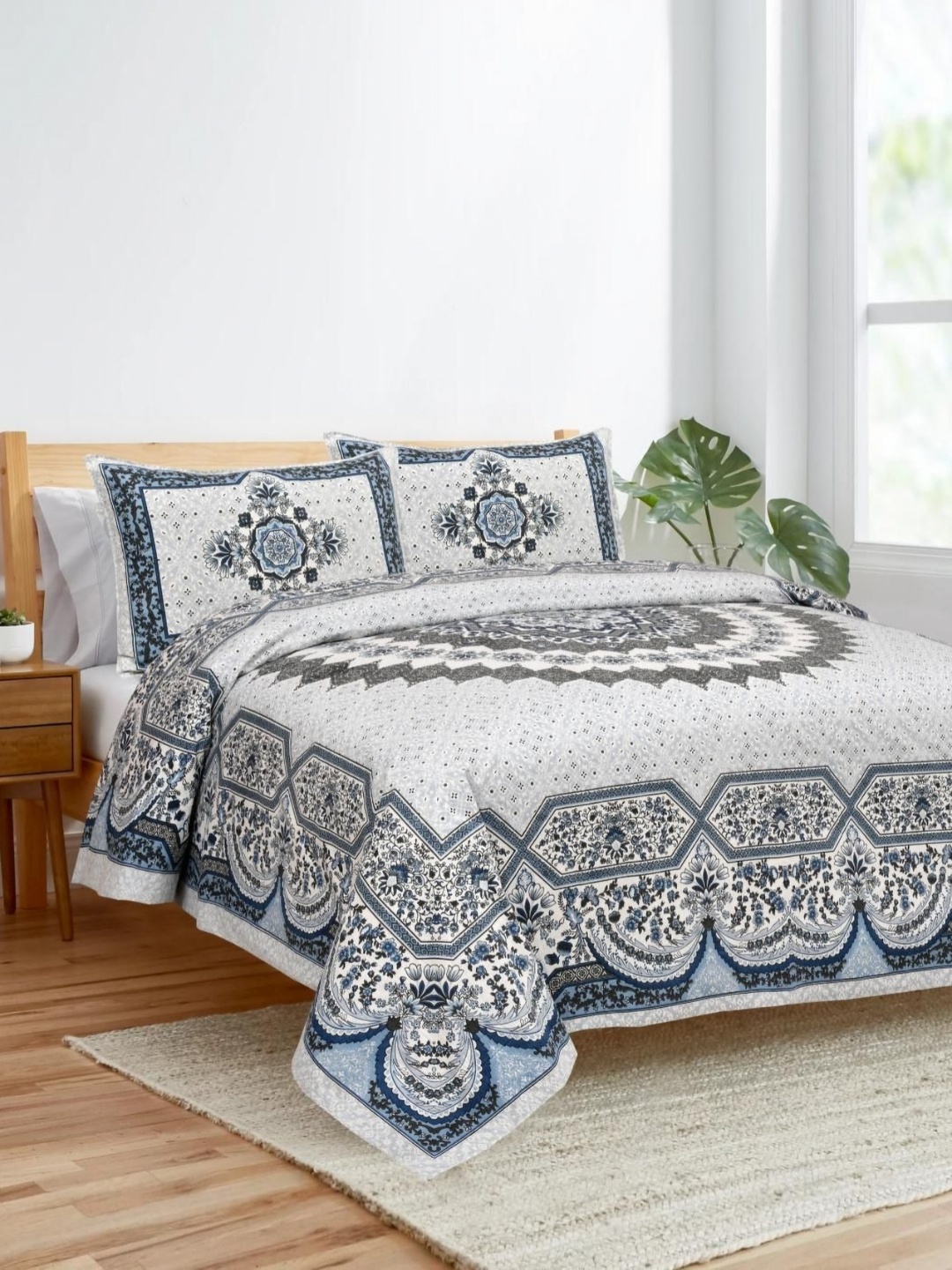 

HOME HEAVENS Blue & White Ethnic Motifs 210 TC Queen Bedsheet with 2 Pillow Covers