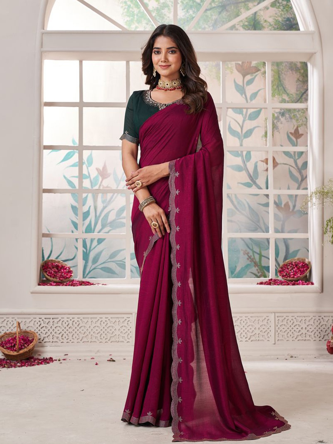 

Arron Creats Indie Floral Embroidered Saree, Maroon