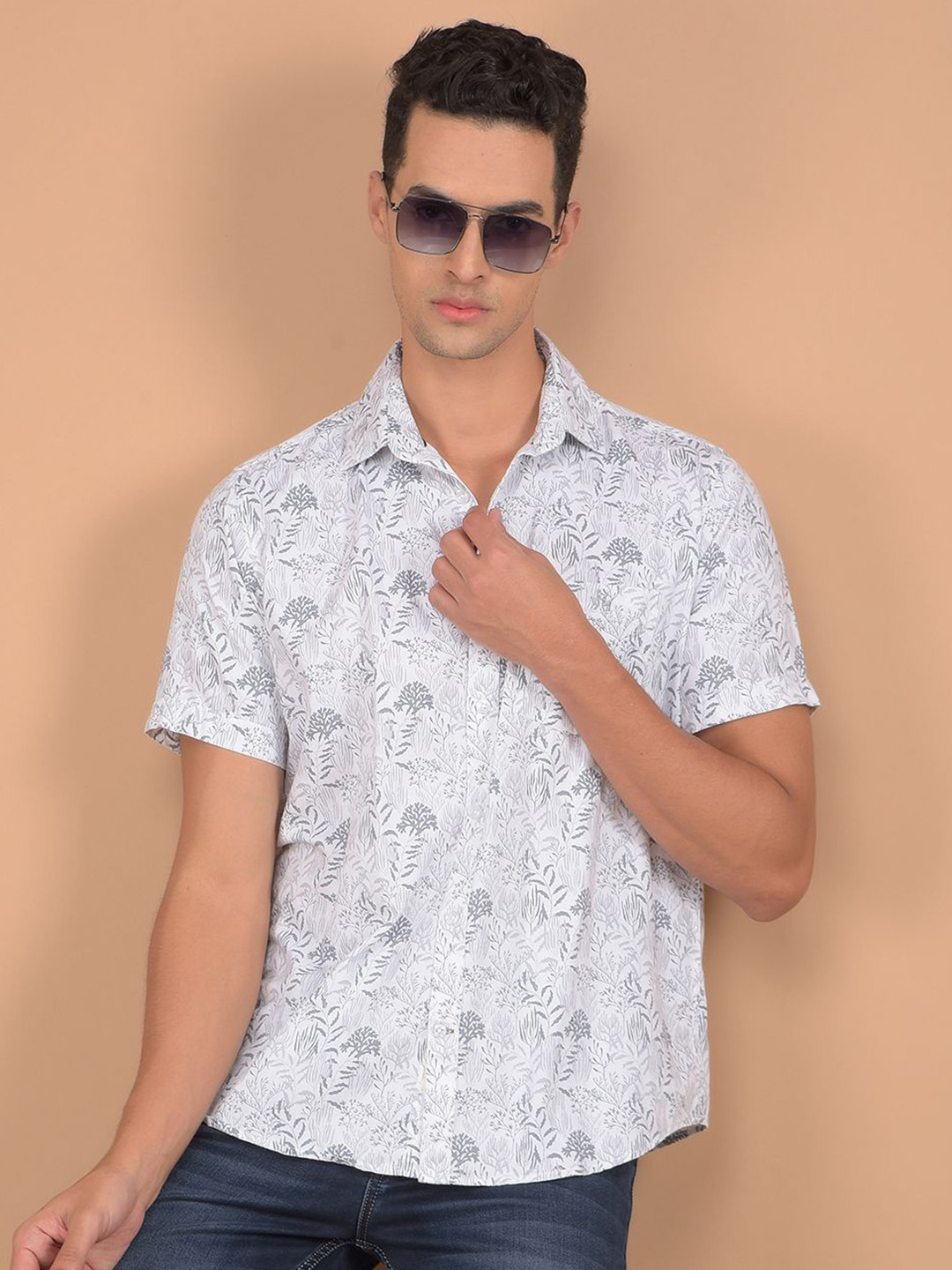 

Crimsoune Club Men Spread Collar Floral Printed Cotton Slim Fit Casual Shirt, Grey