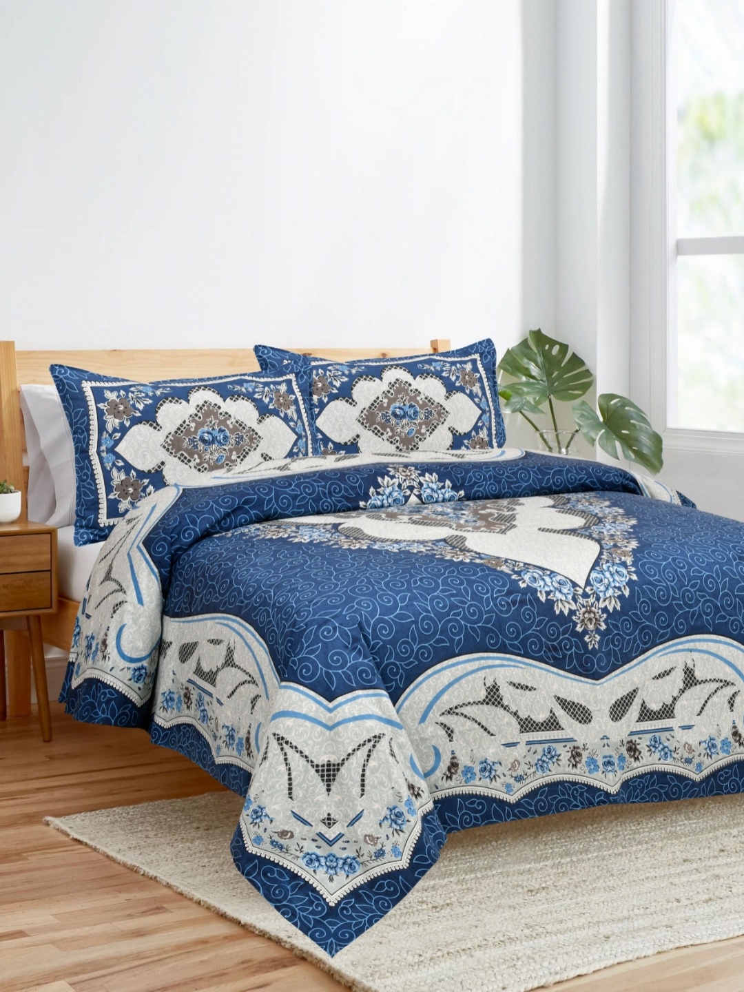 

HOME HEAVENS Blue & White 210 TC Queen Bedsheet with 2 Pillow Covers
