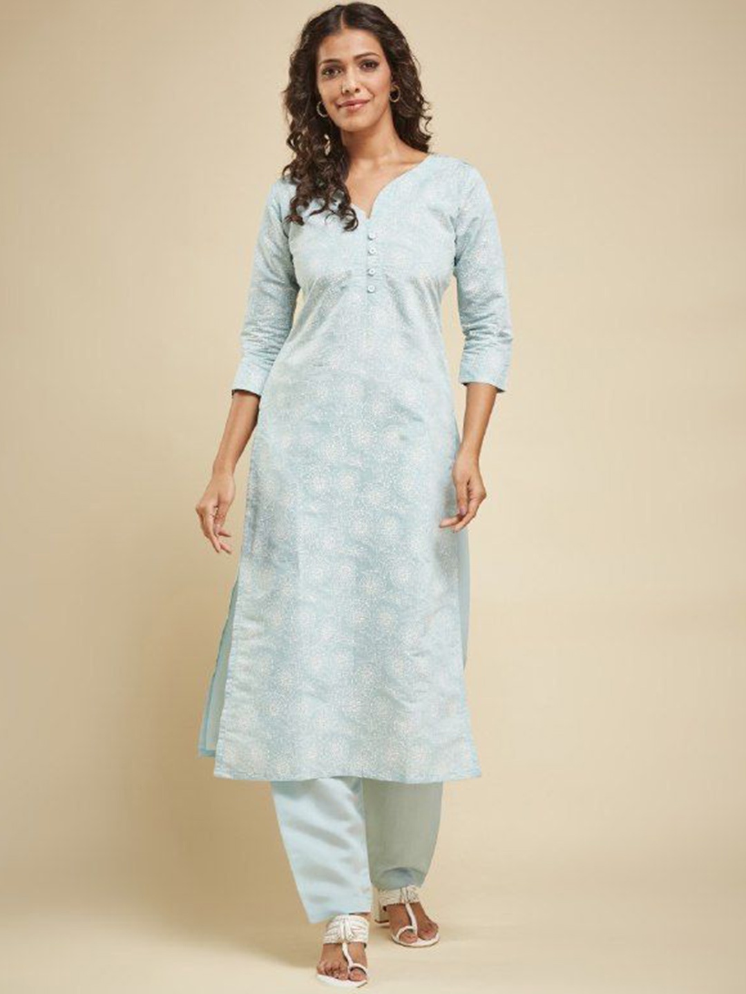 

APNISHA Floral Printed Pure Silk Straight With Trouser, Turquoise blue