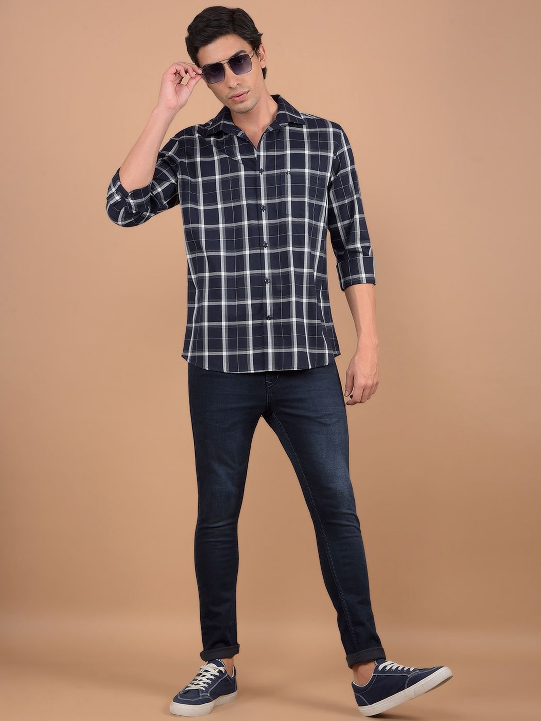 

Crimsoune Club Men Spread Collar Checked Cotton Slim Fit Casual Shirt, Navy blue