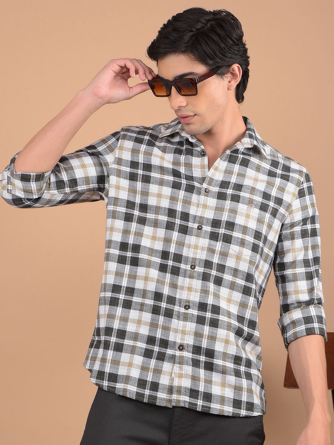 

Crimsoune Club Men Spread Collar Tartan Checked Cotton Casual Shirt, Beige