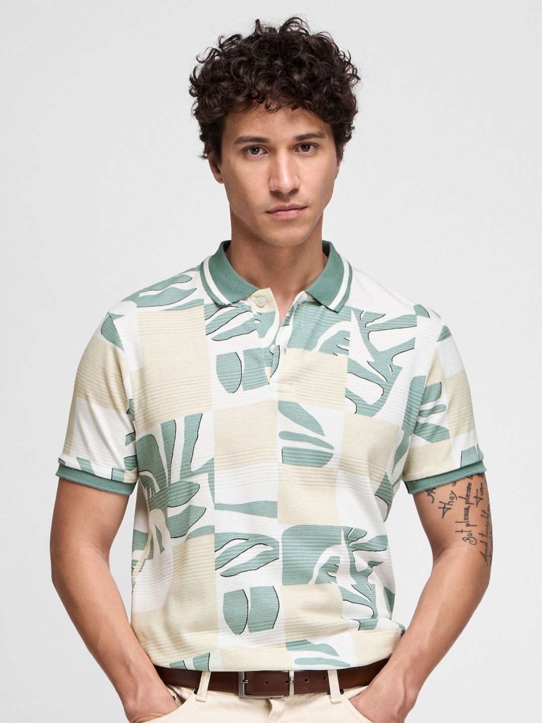 

Red Flame Men Floral Printed Polo Collar Tropical Applique T-shirt, Green
