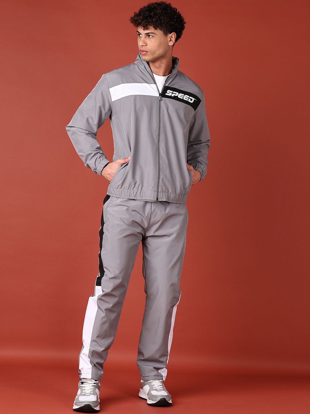 

V-Mart Men Colourblocked Cotton Mid-Rise Tracksuits, Grey