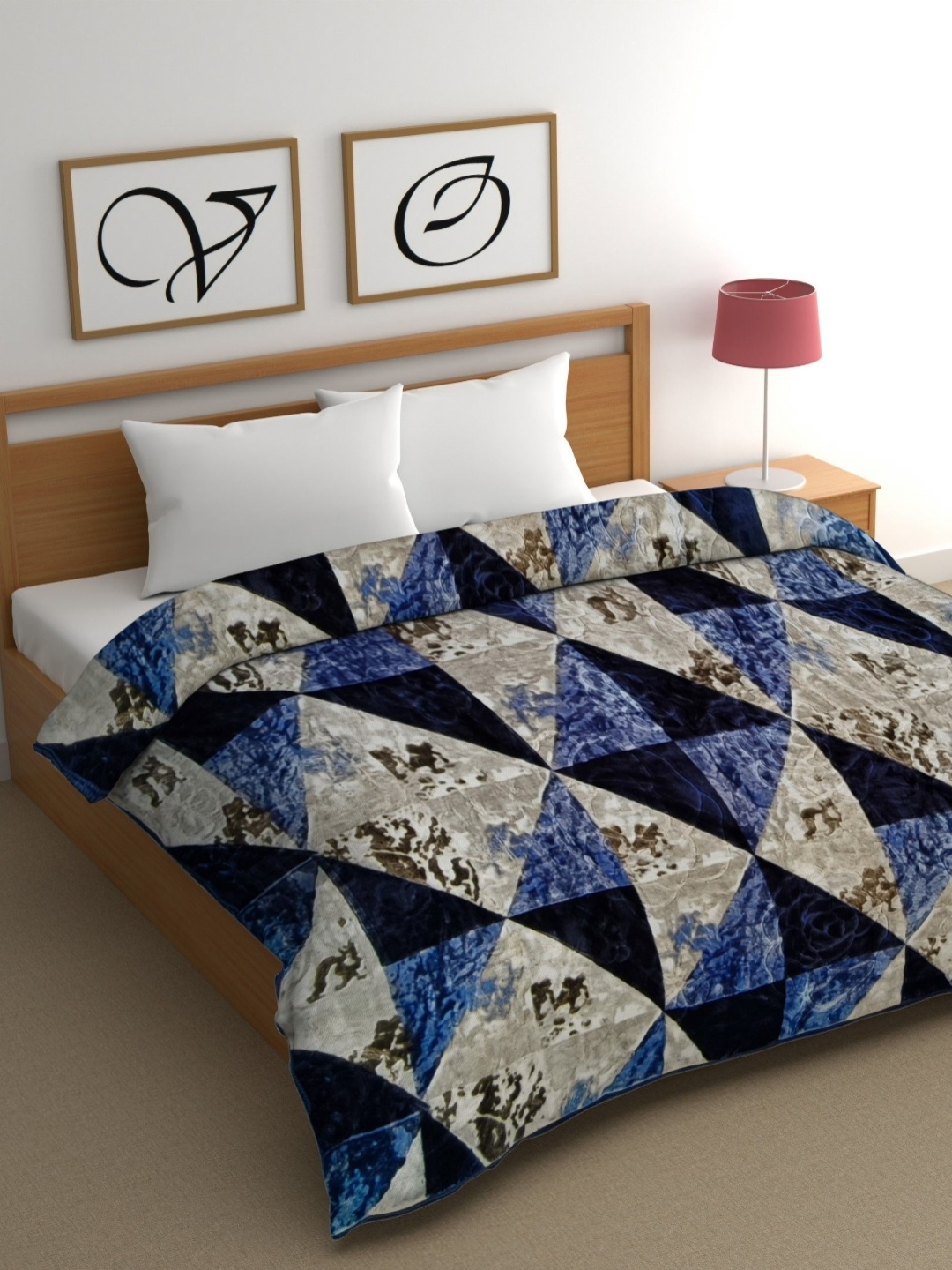 

CG HOMES Blue & Beige Geometric Mink Heavy Winter 350 GSM Double Bed Blanket