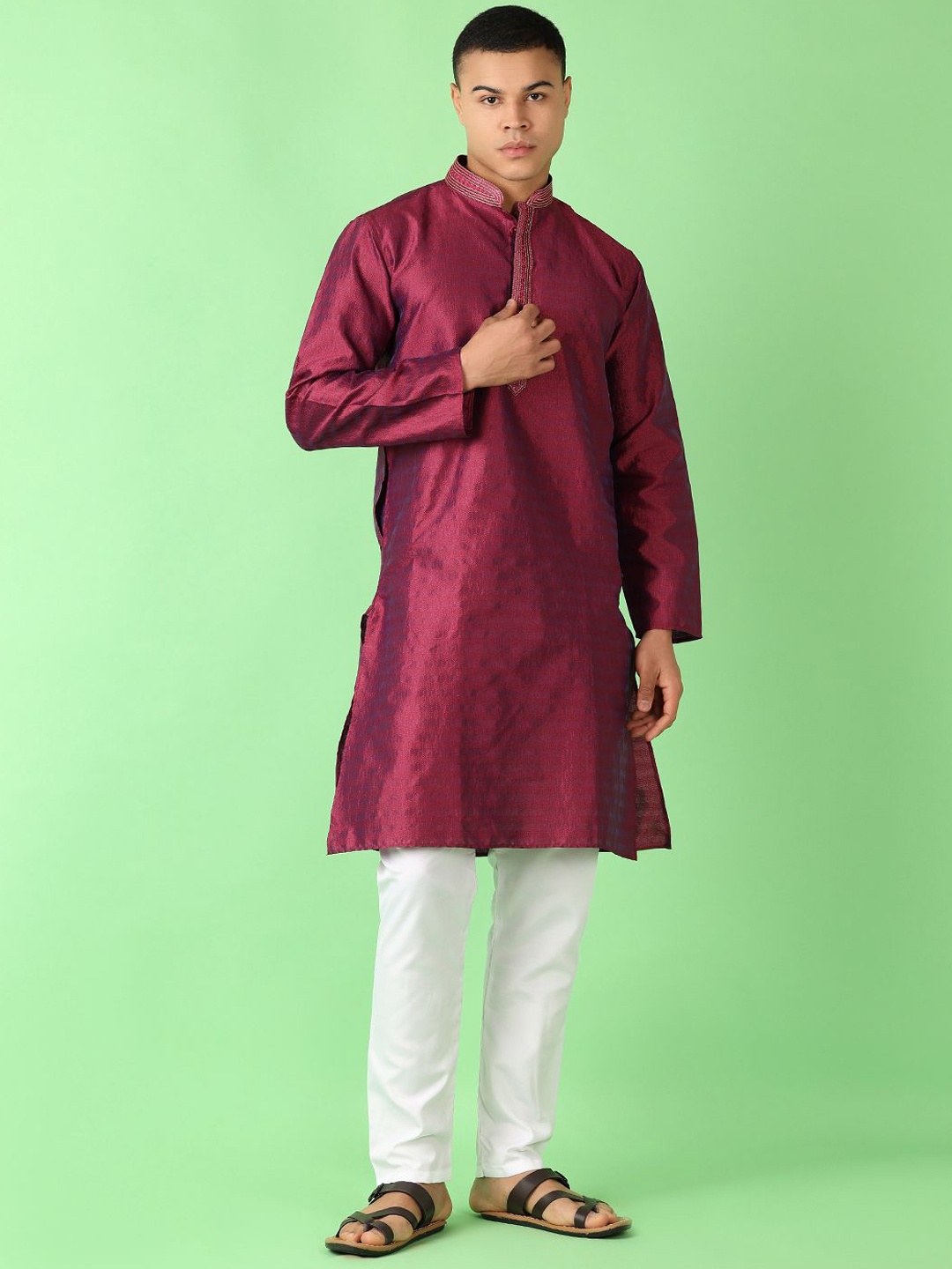 

V-Mart Men Floral Regular Kurta with Churidar, Maroon