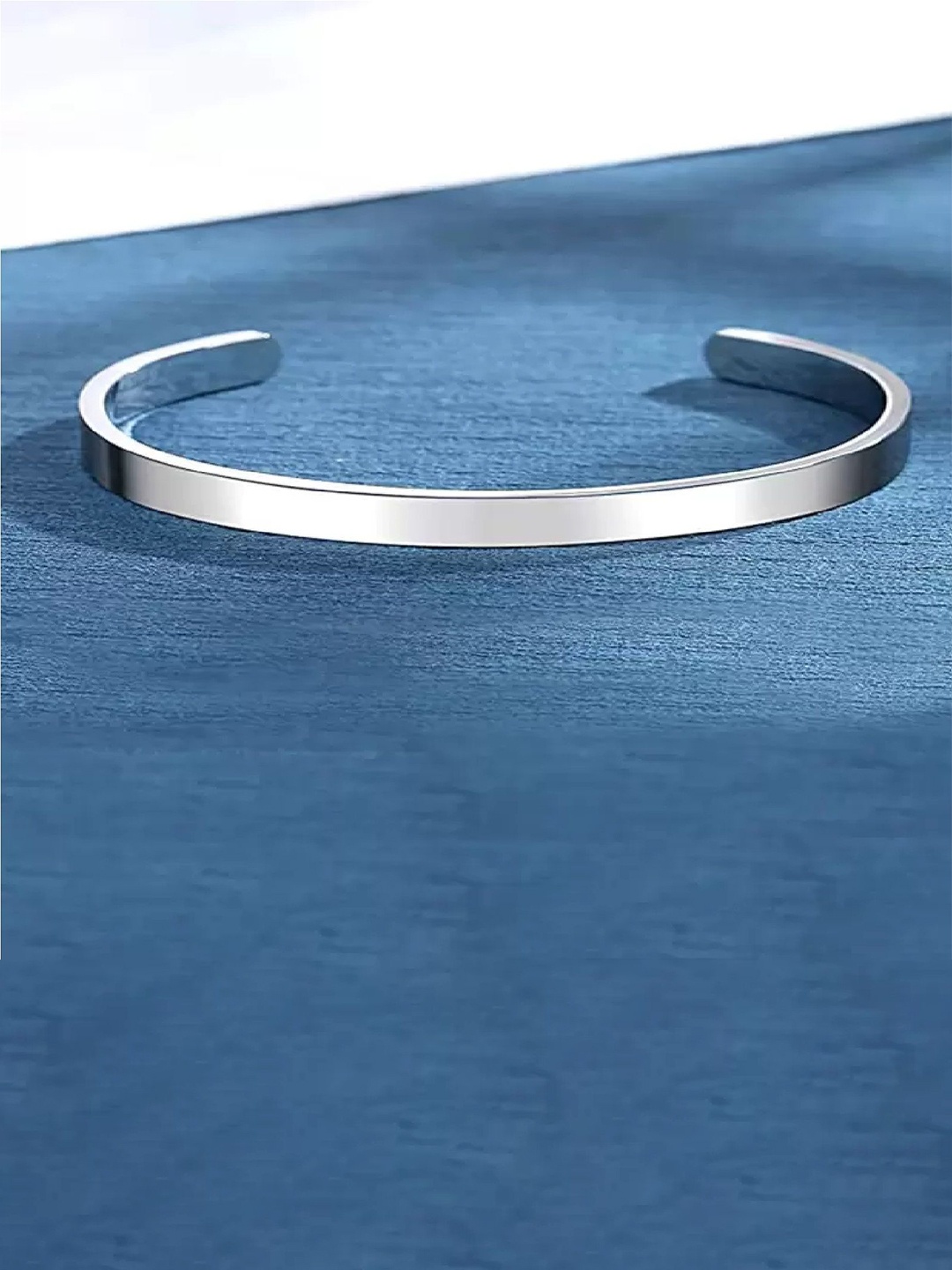 

RUHI COLLECTION Men Silver-Plated Stainless Steel Kada Bracelet