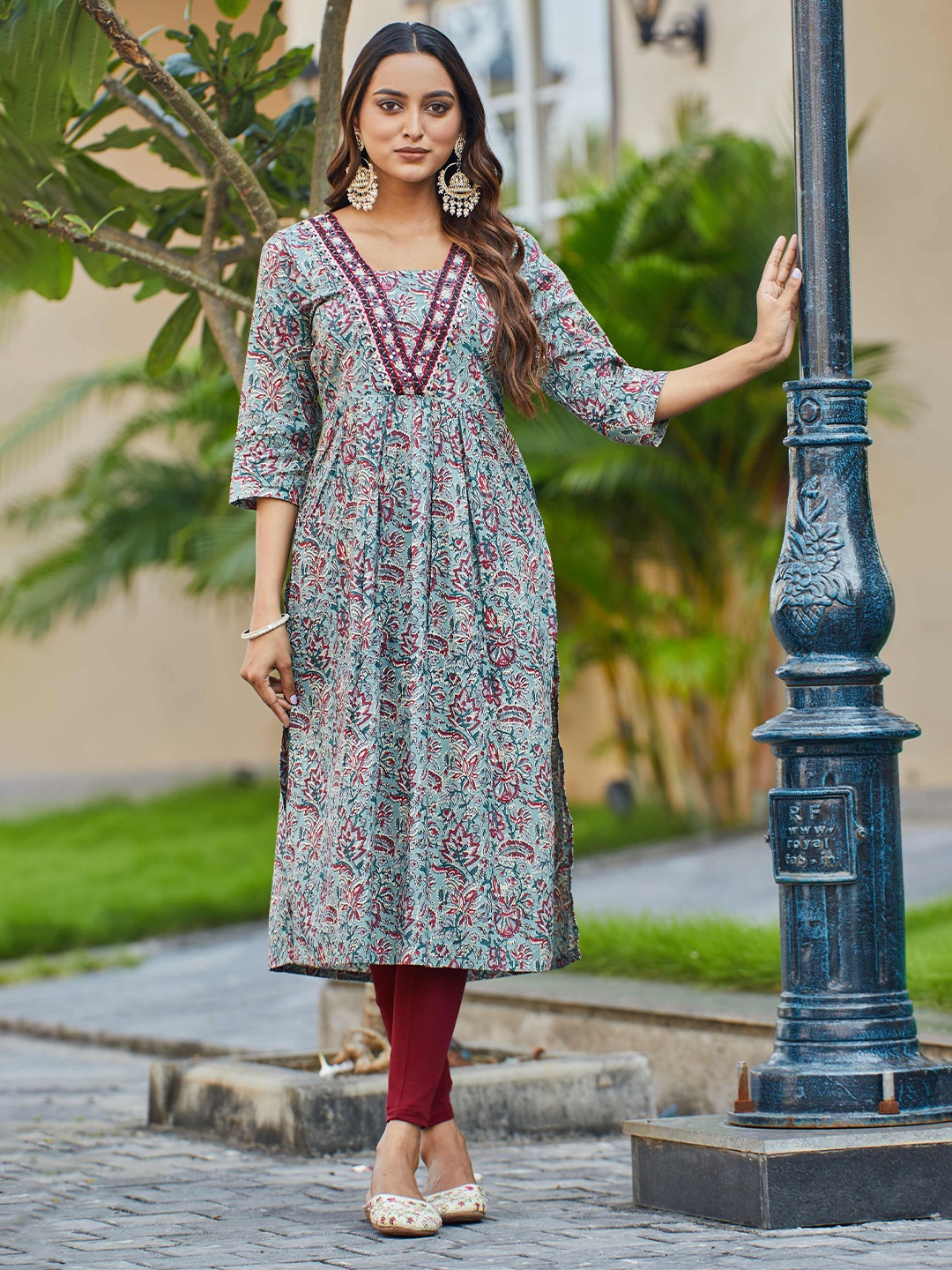 

MITTOO Cotton Printed Straight Kurta, Teal