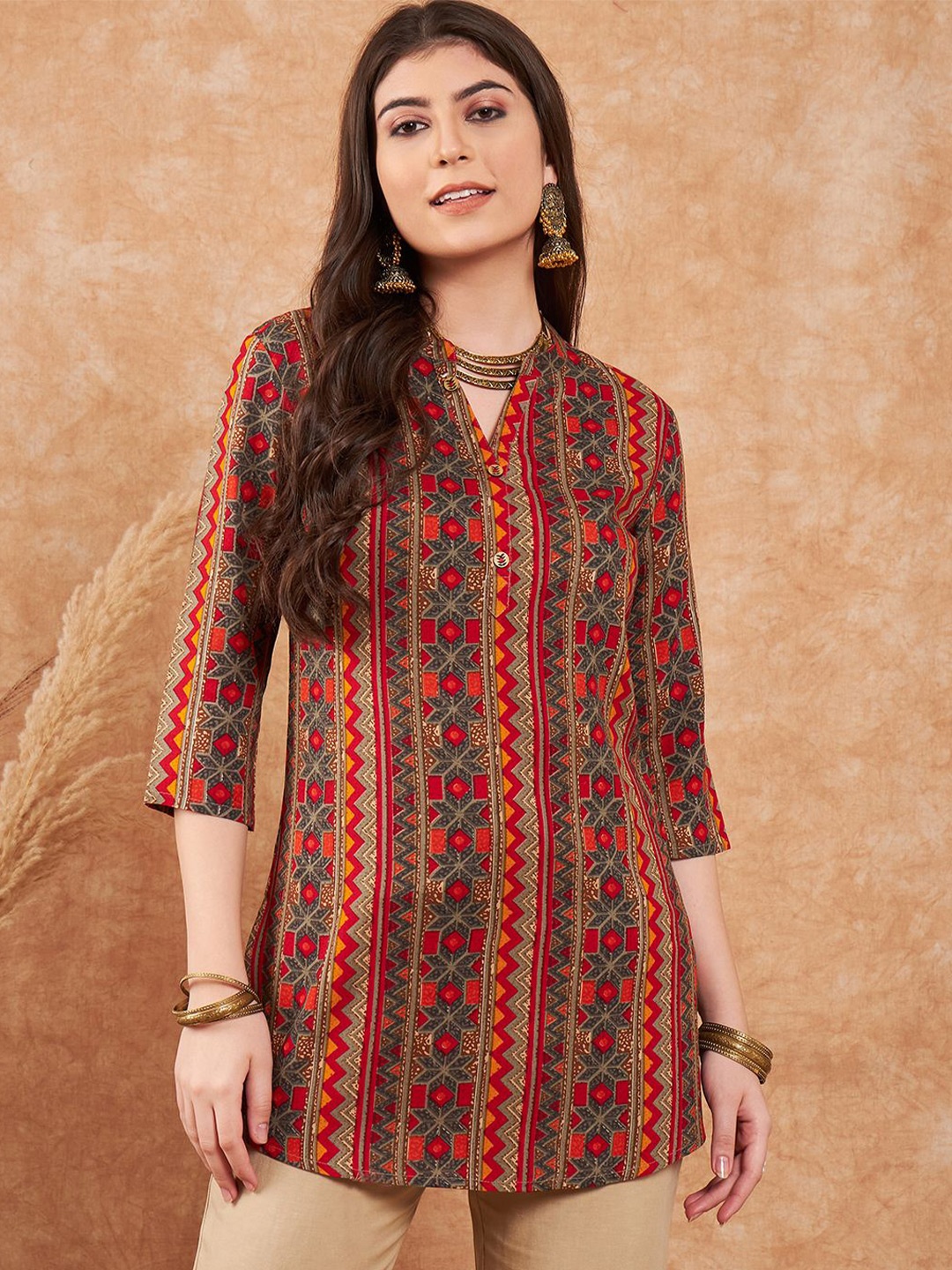 

DIVYANK Women Geometric Printed Kurti, Grey