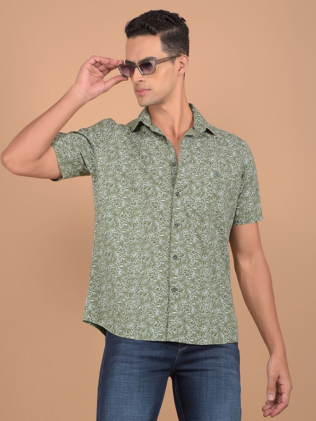 

Crimsoune Club Men Spread Collar Floral Printed Cotton Slim Fit Casual Shirt, Green