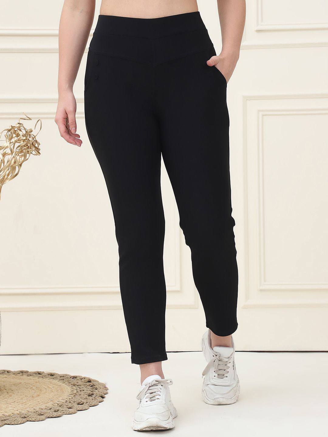 

GRACIT Women Skinny Fit Jeggings With Side Pocket, Black
