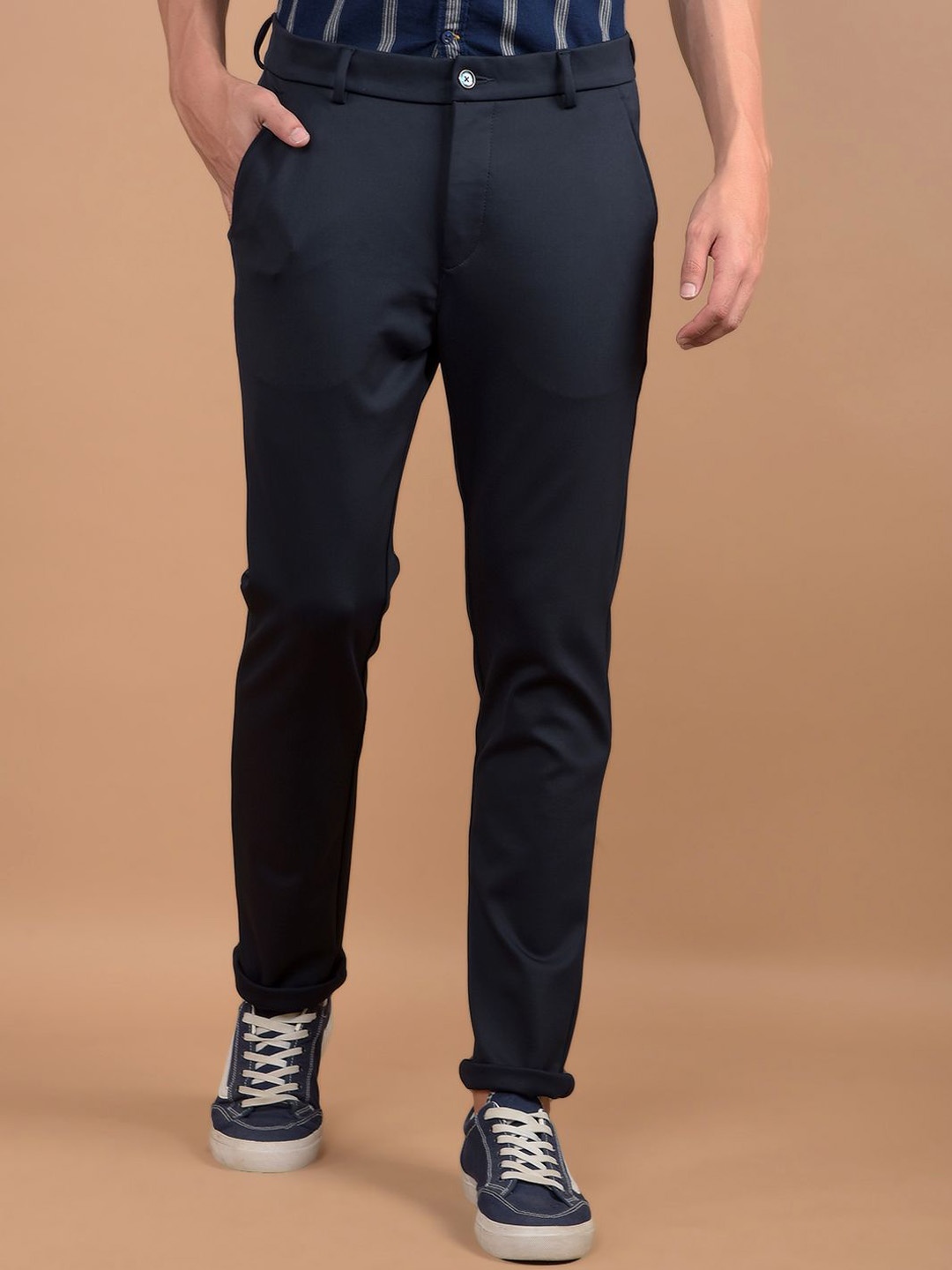 

Crimsoune Club Men Slim Fit Chinos Trousers, Navy blue