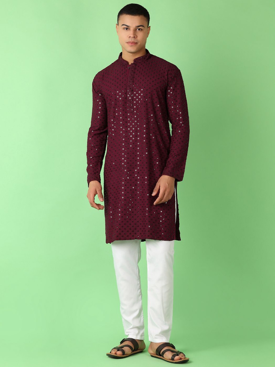 

V-Mart Floral Embroidered Sequinned Mandarin Collar Kurta With Churidar, Purple