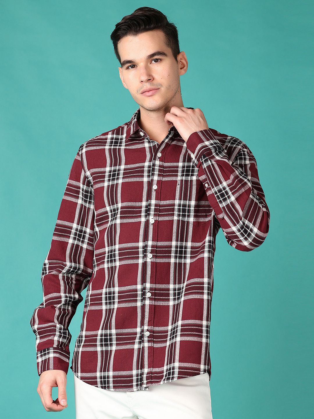 

V-Mart Men Spread Collar Tartan Checked Cotton Casual Shirt, Maroon