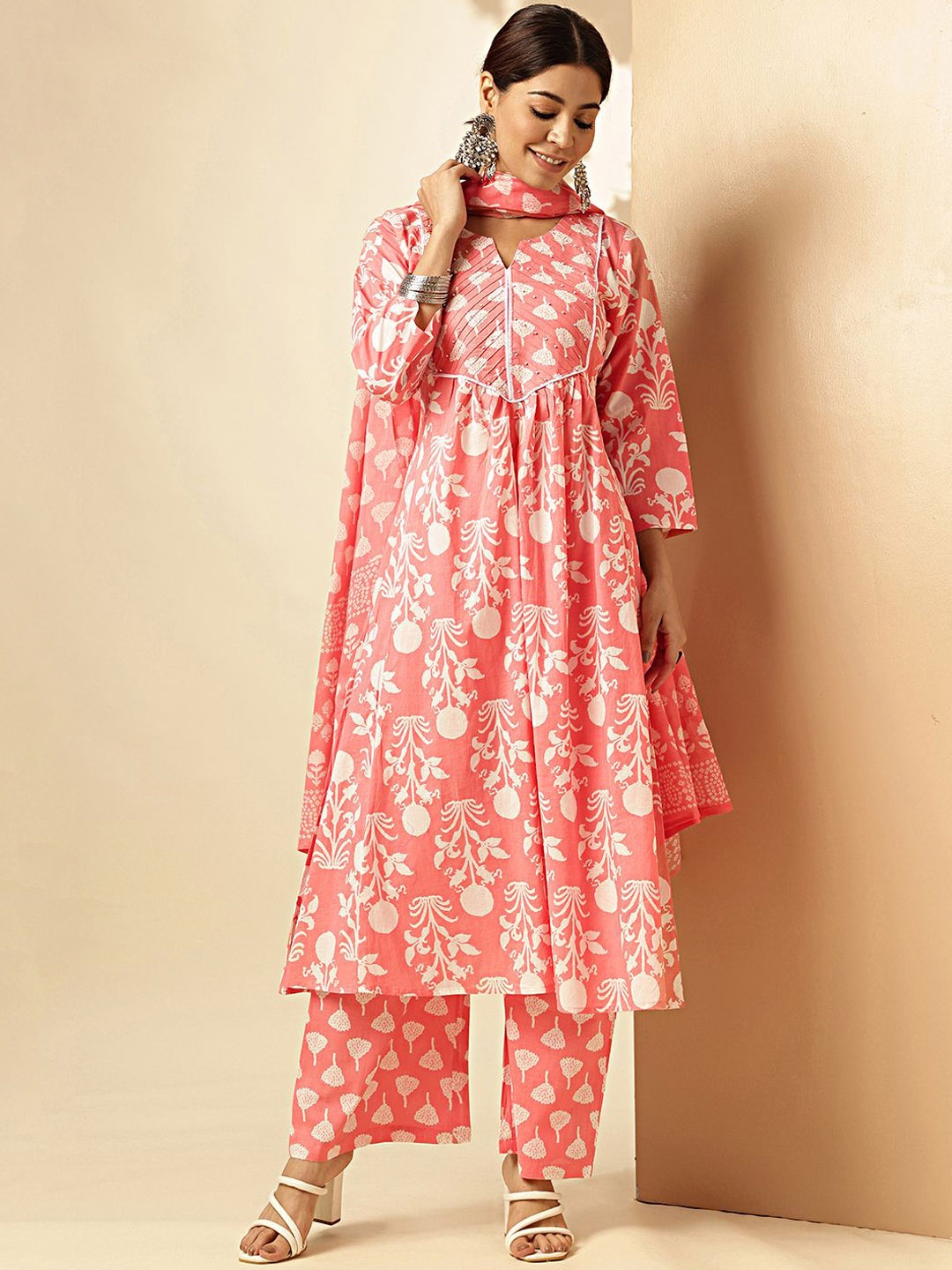 

Vbuyz Floral Printed Pure Cotton Straight Kurta with Palazzos & Dupatta, Pink
