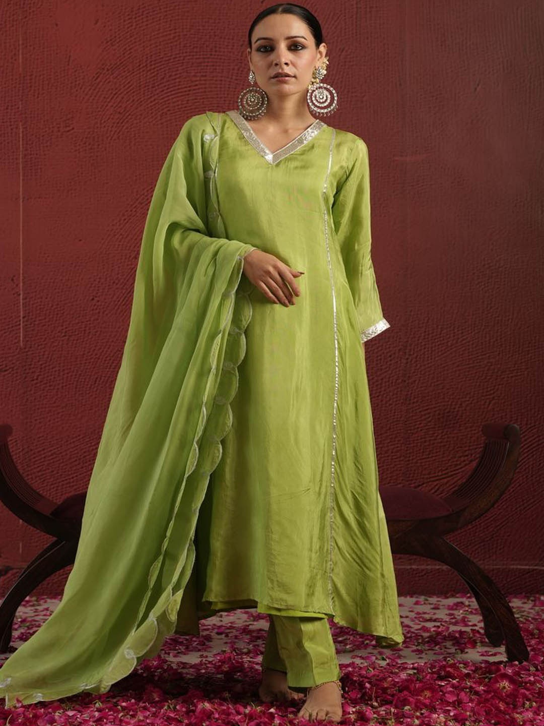 

OneWe Aari Work Pure Silk A-Line Kurta With Trousers & Dupatta, Green