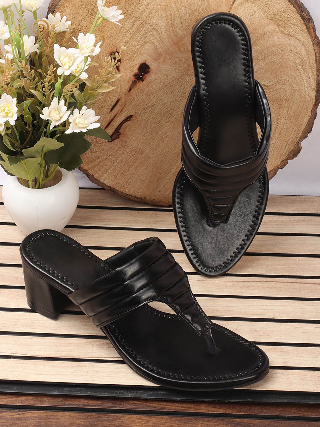 

sneakers villa Women T - Strap Comfort Block Heel Sandals, Black