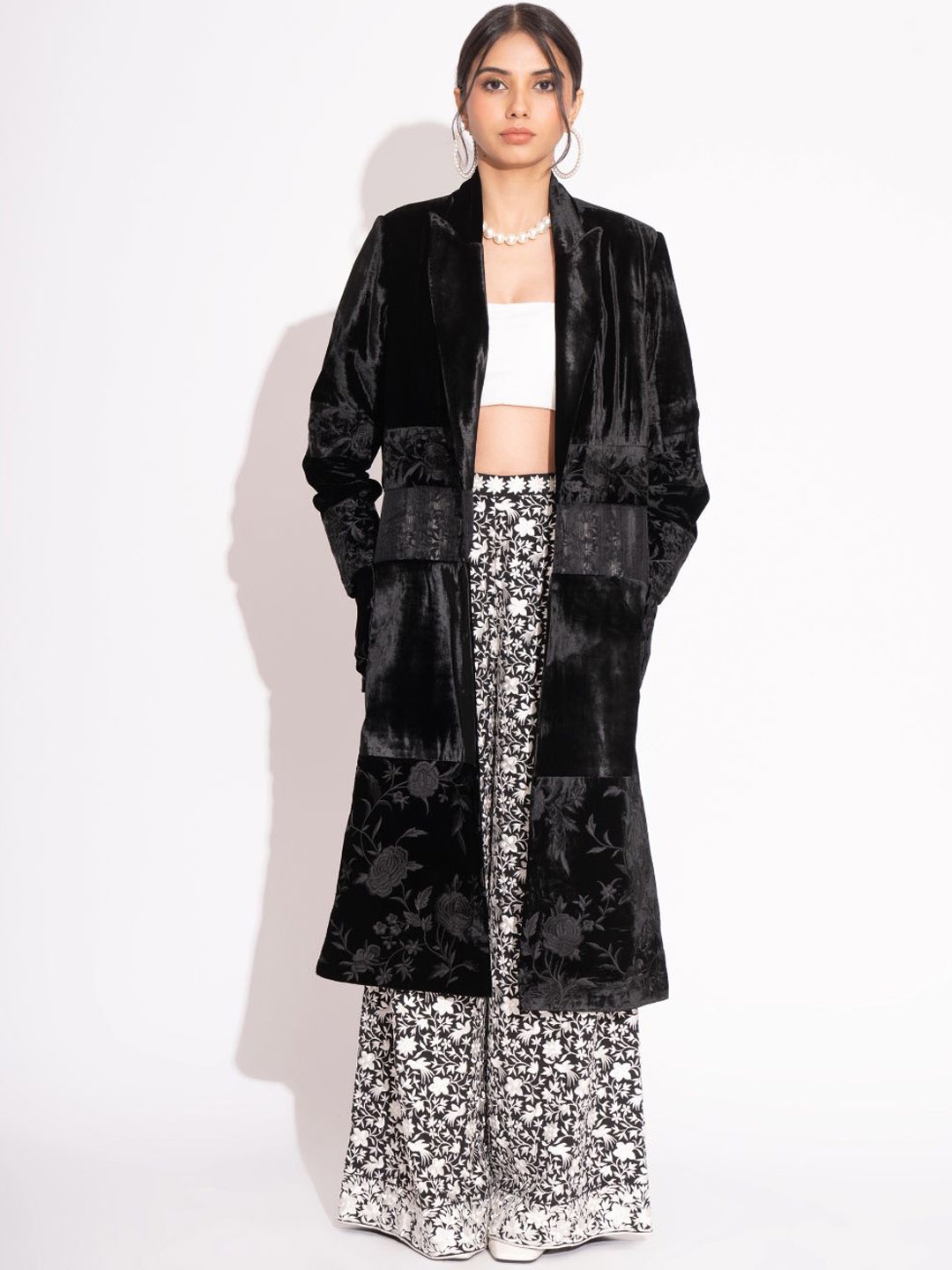 

HOUSE OF INARI Women Lapel Collar Floral Embroidered Formal Tailored Jacket, Black