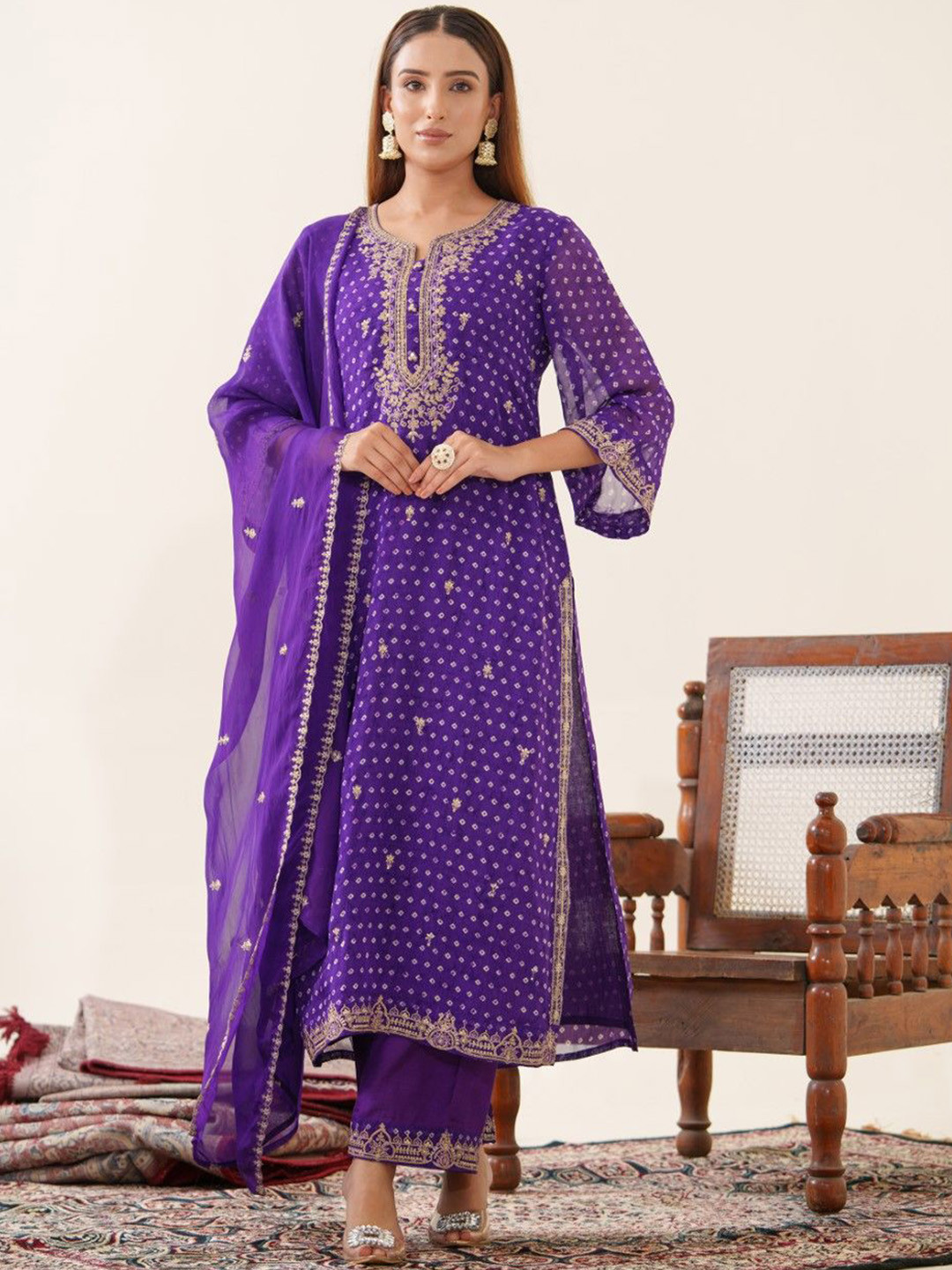 

AUTUMN LANE Floral Embroidered Regular Straight Kurta with Palazzos & Dupatta, Purple