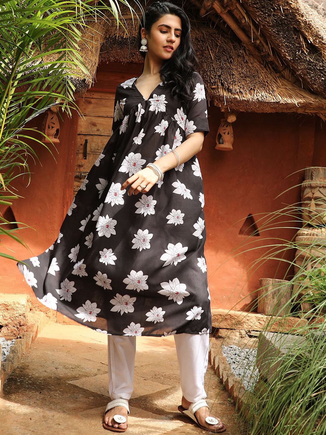 

QISSA Floral Printed V-Neck Empire A-Line Kurta With Trousers & Dupatta, Black