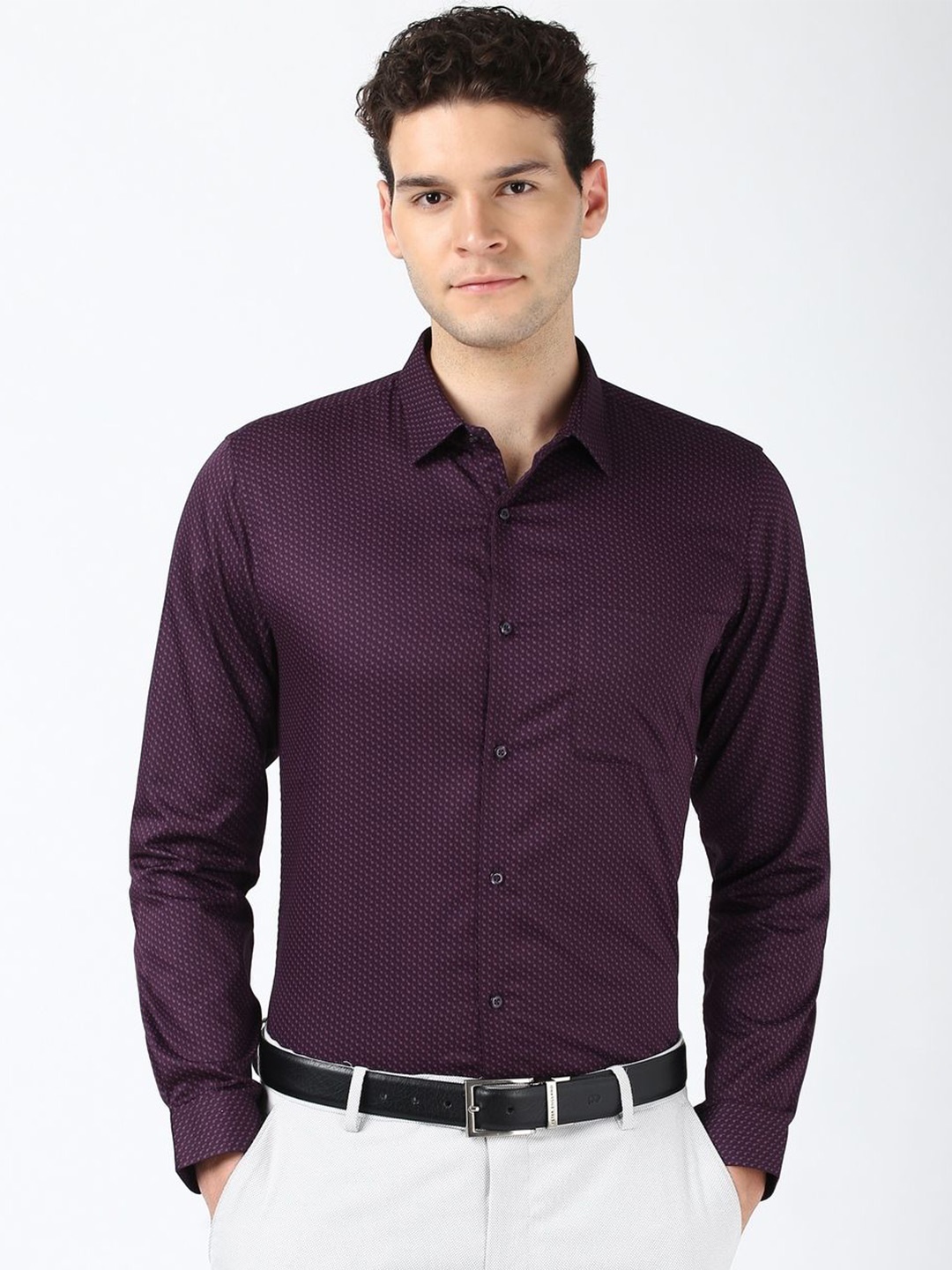 

Peter England Men Spread Collar Micro Ditsy Printed Cotton Slim Fit Casual Shirt, Purple