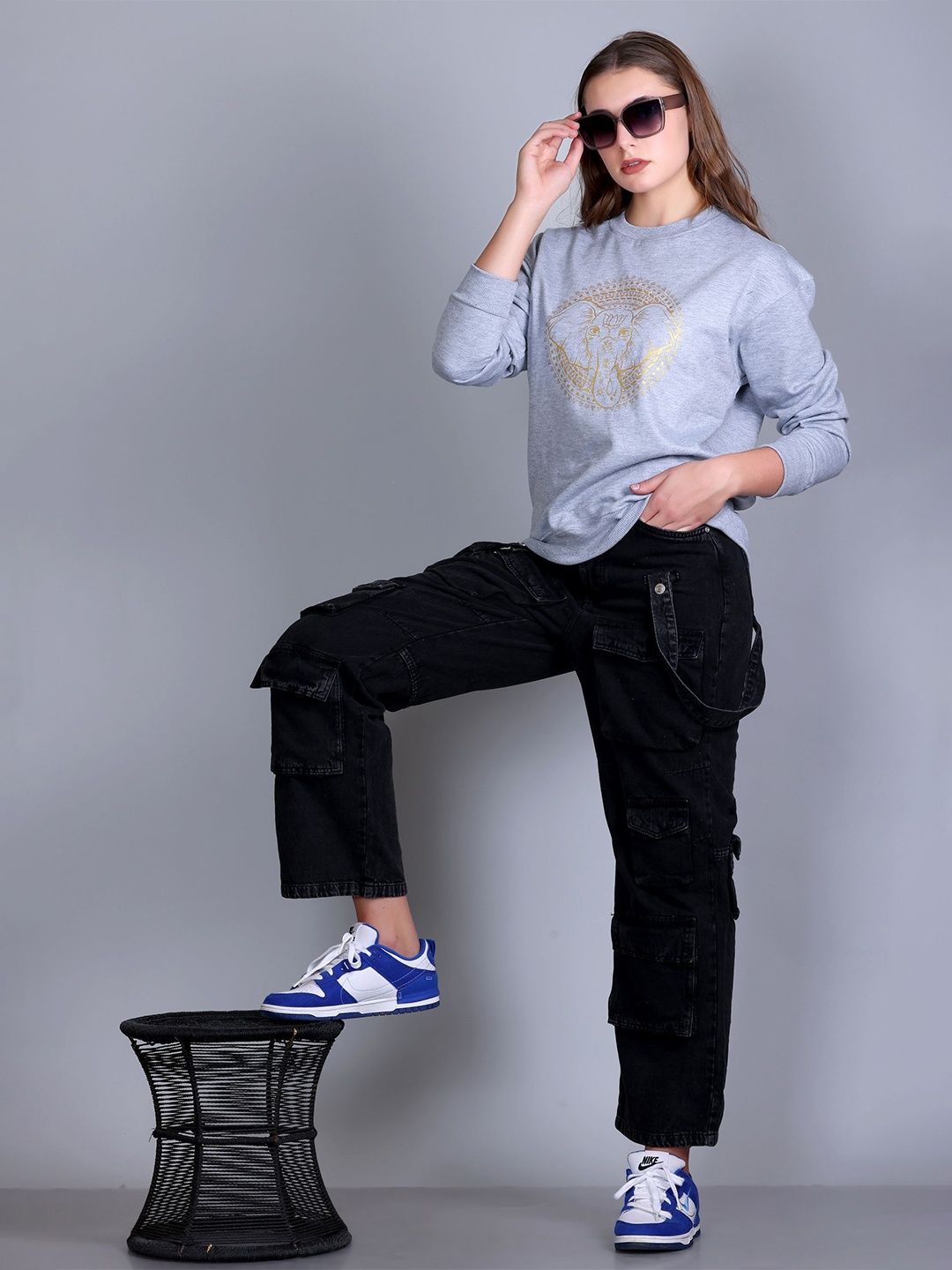 

Obaan Women Graphic Printed Sweatshirt, Grey