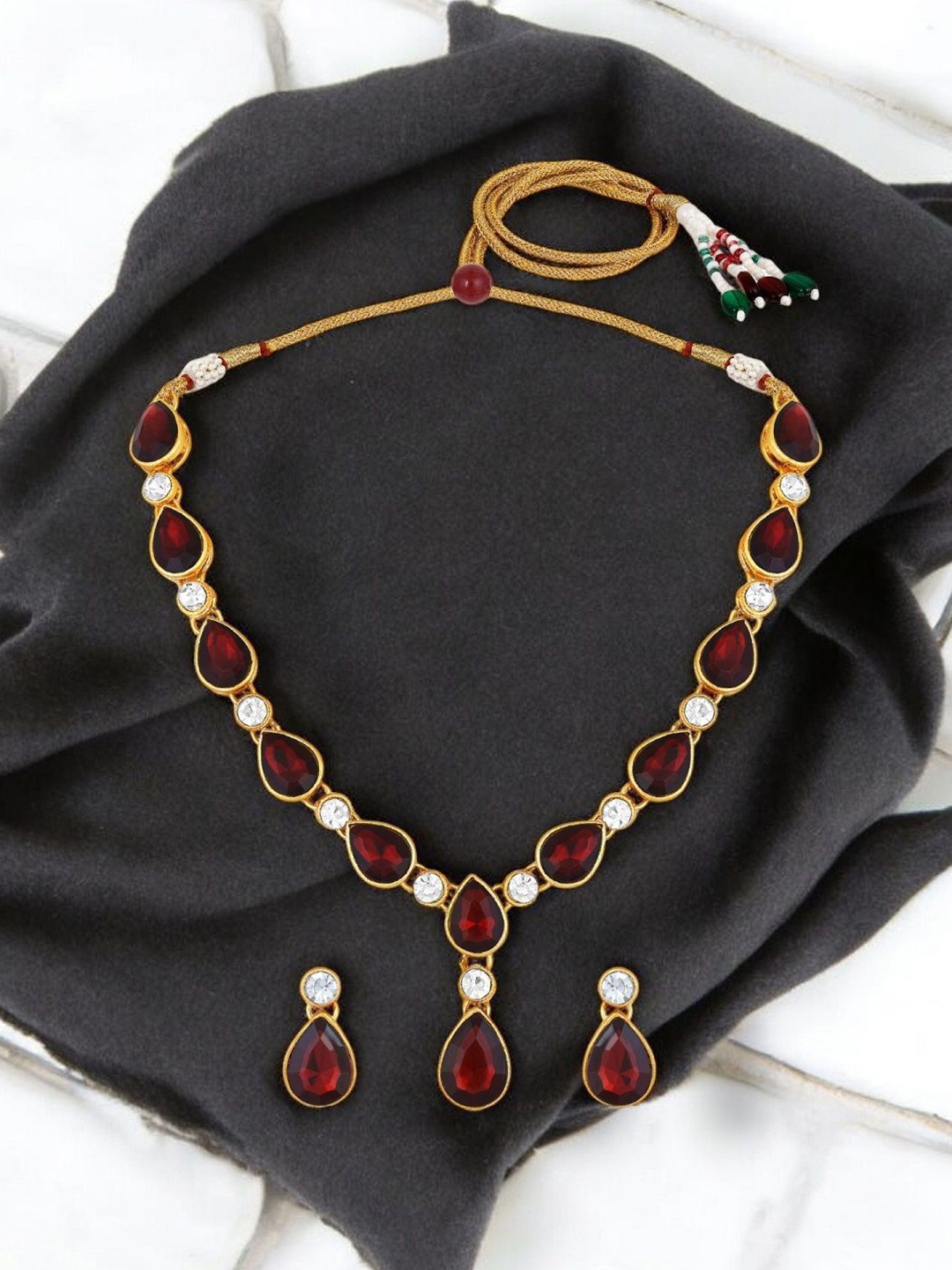 

Stefan Gold-Plated Kundan Studded Jewellery Set