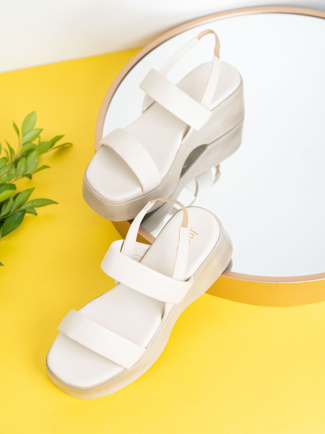 

Inc 5 Women Open Toe Wedge Sandals, Off white