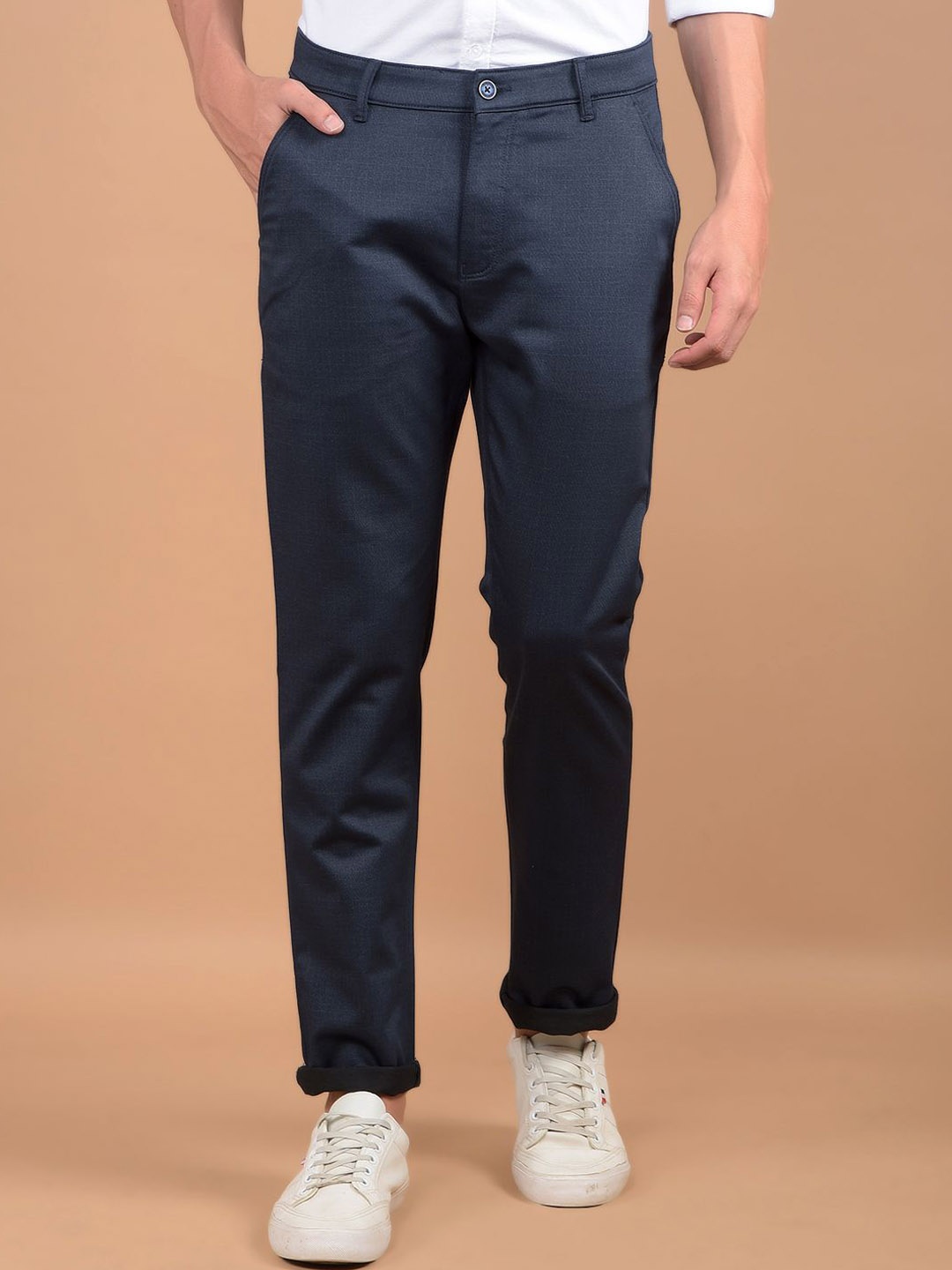 

Crimsoune Club Men Checked Slim Fit Chinos Trousers, Navy blue