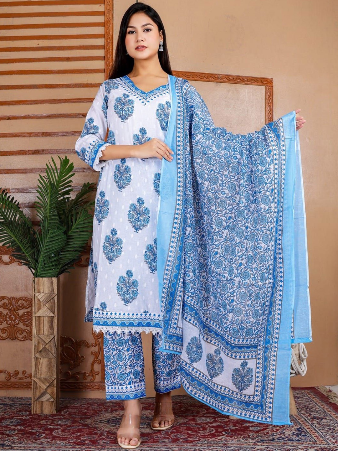 

Fabinn Floral Printed Pure Cotton Straight Kurta With Trouser & Dupatta, Blue