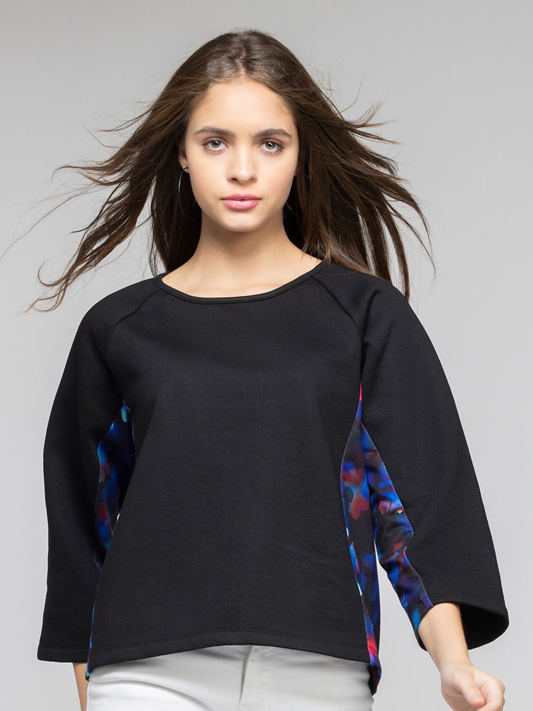 

SHAYE Women Round Neck Printed Sweatshirt, Black