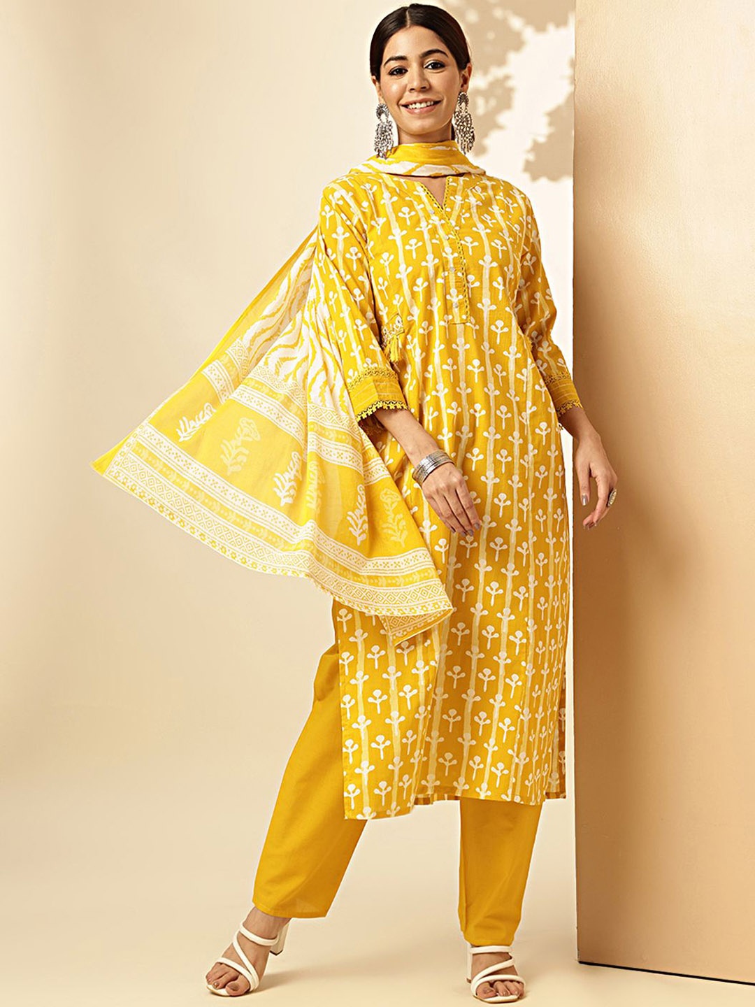 

Vbuyz Floral Printed Pure Cotton Straight Kurta with Trousers & Dupatta, Yellow