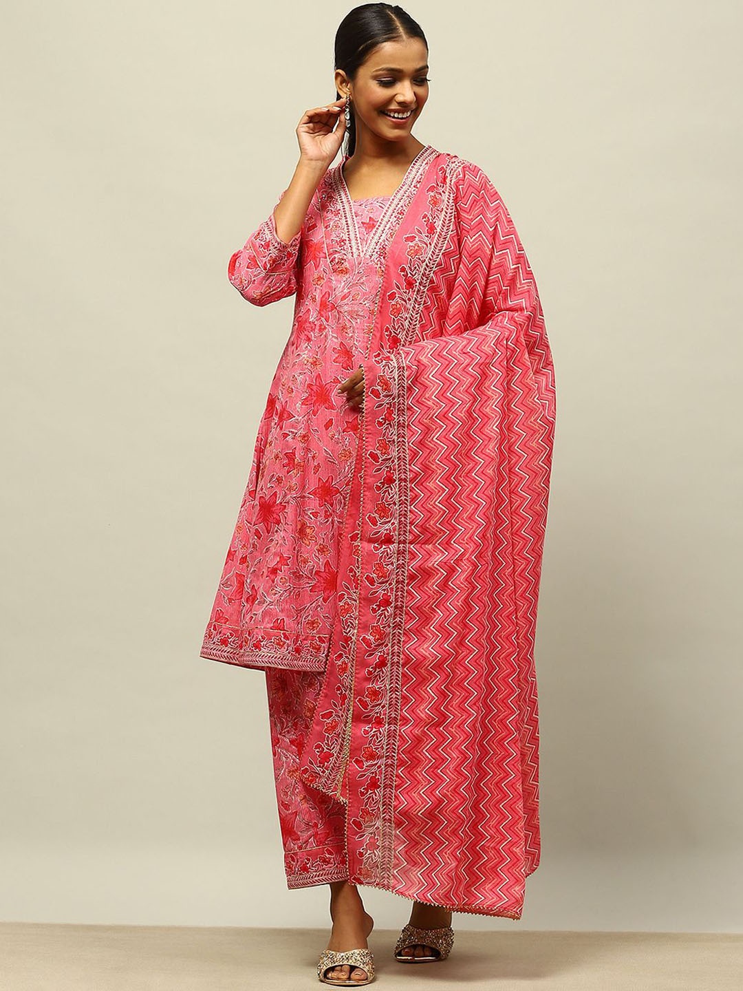 

Rangriti Women Printed Regular Kurta with Palazzos & With Dupatta, Pink