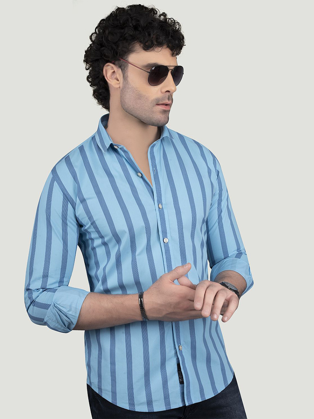 

ALMATY Men Comfort Spread Collar Vertical Striped Cotton Slim Fit Casual Shirt, Blue