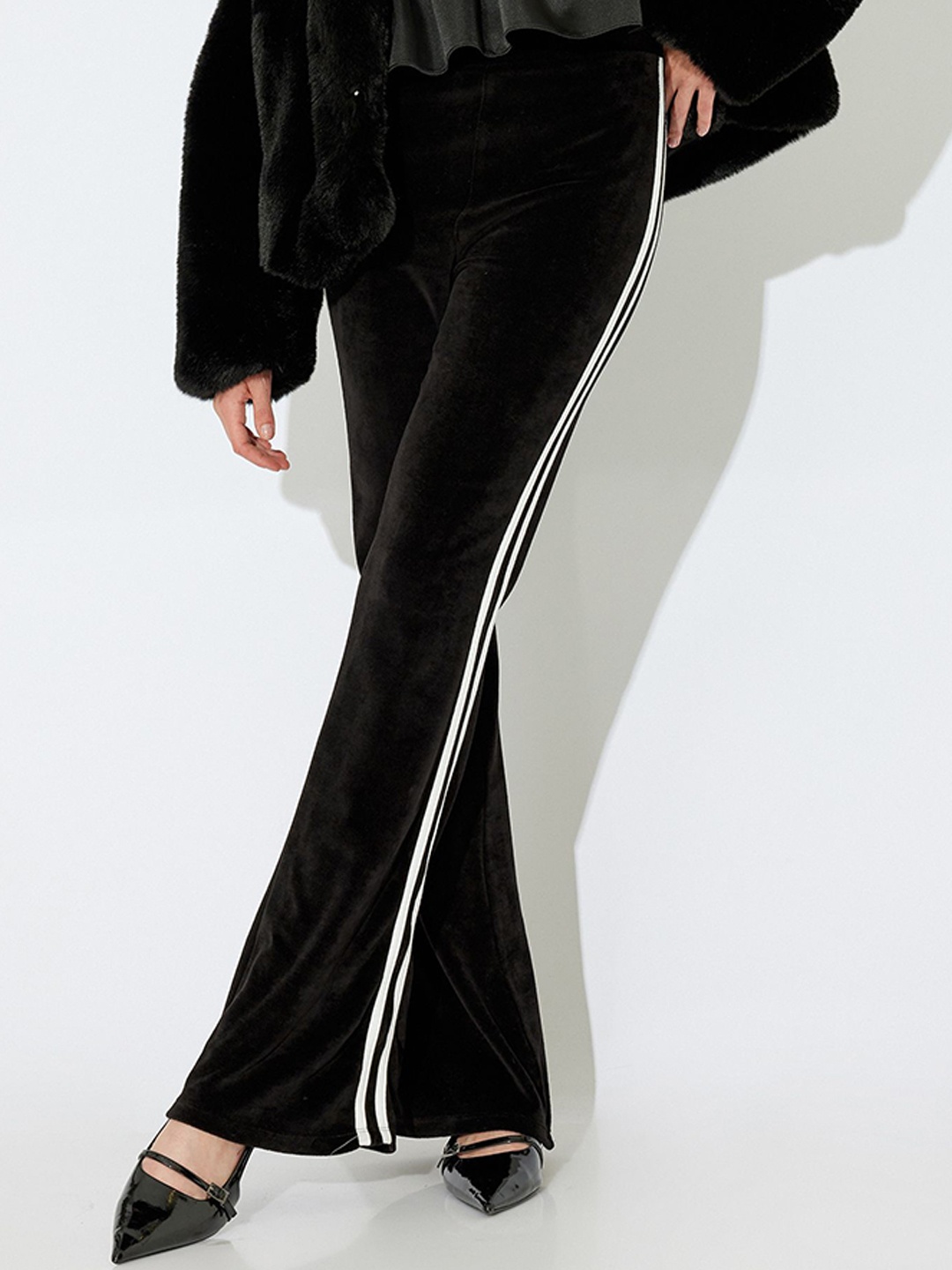 

Koton Women Relaxed Fit Track Pants, Black