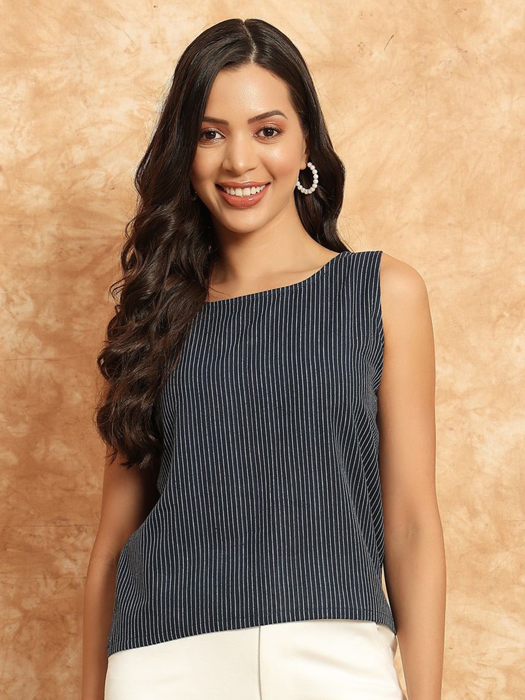 

DIVINATION Women Striped Round Neck Sleeveless Top, Navy blue