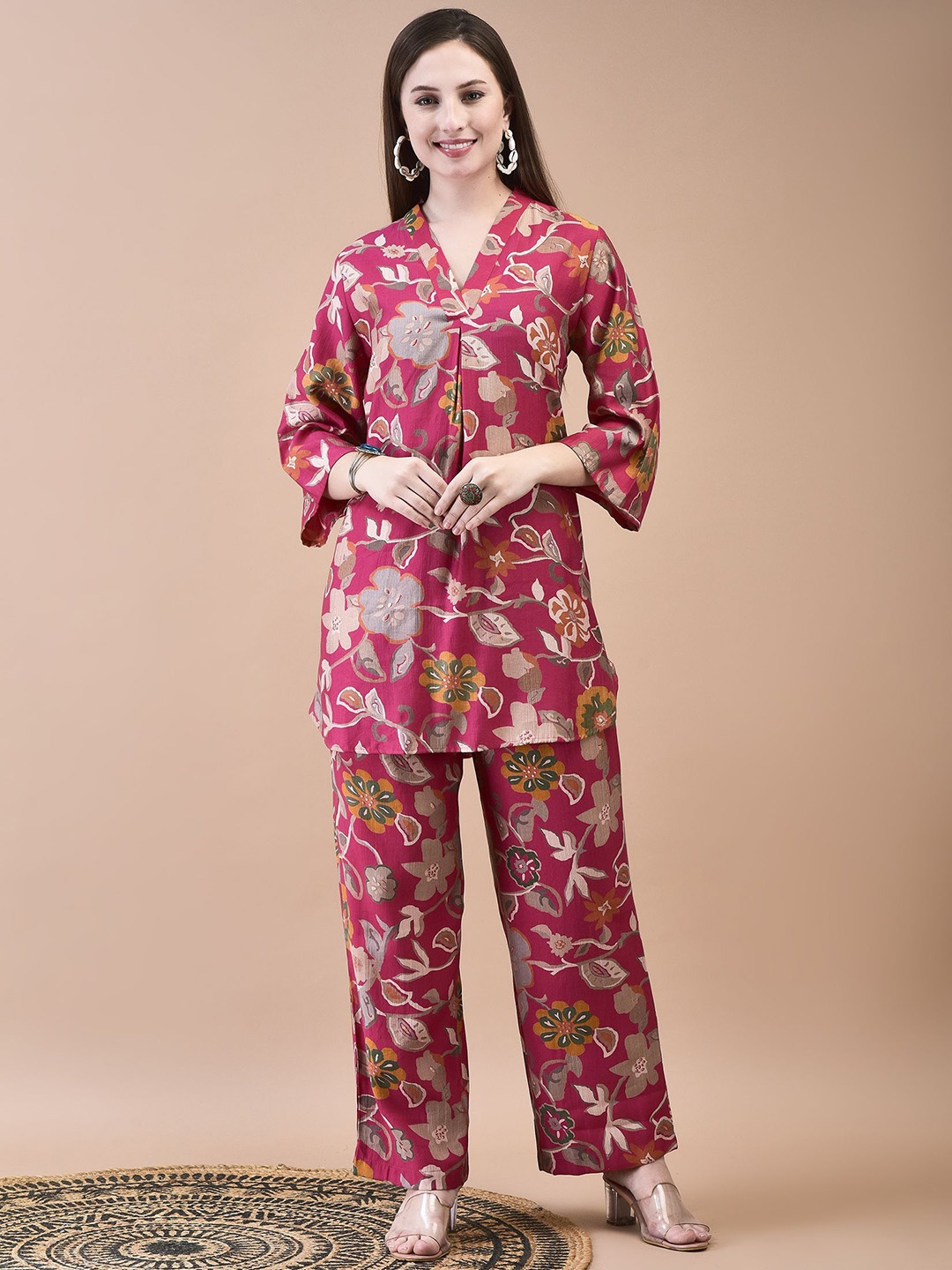 

Shree Floral Printed V-Neck Three-Quarter Sleeves Top With Trouser, Pink